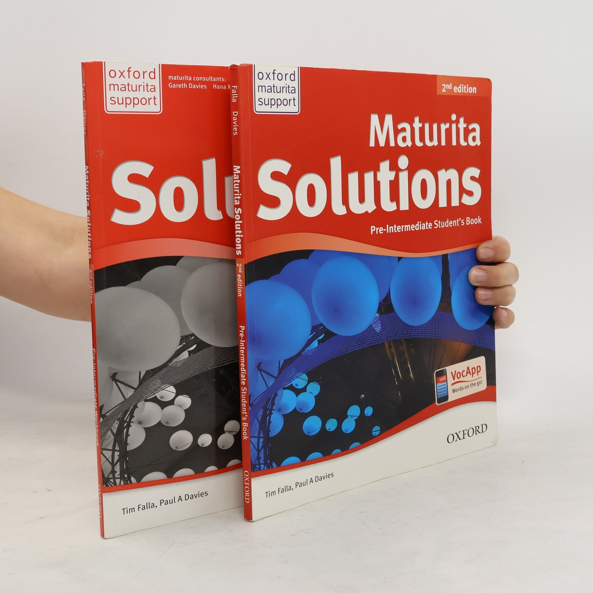 Tim Falla Maturita Solutions. Pre-Intermediate. Student´s Book + Workbook
