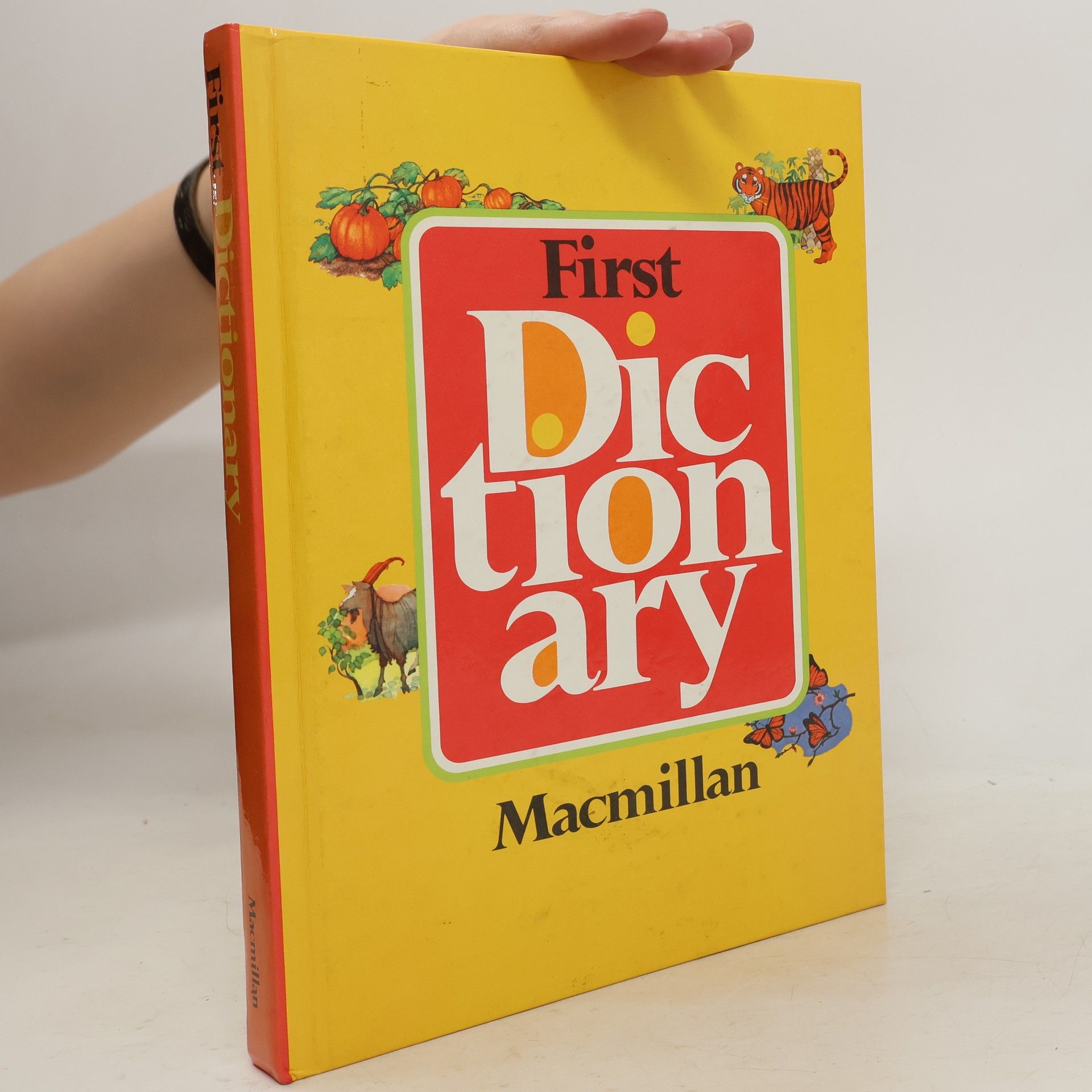 Collectif d'auteurs Macmillan First Dictionary
