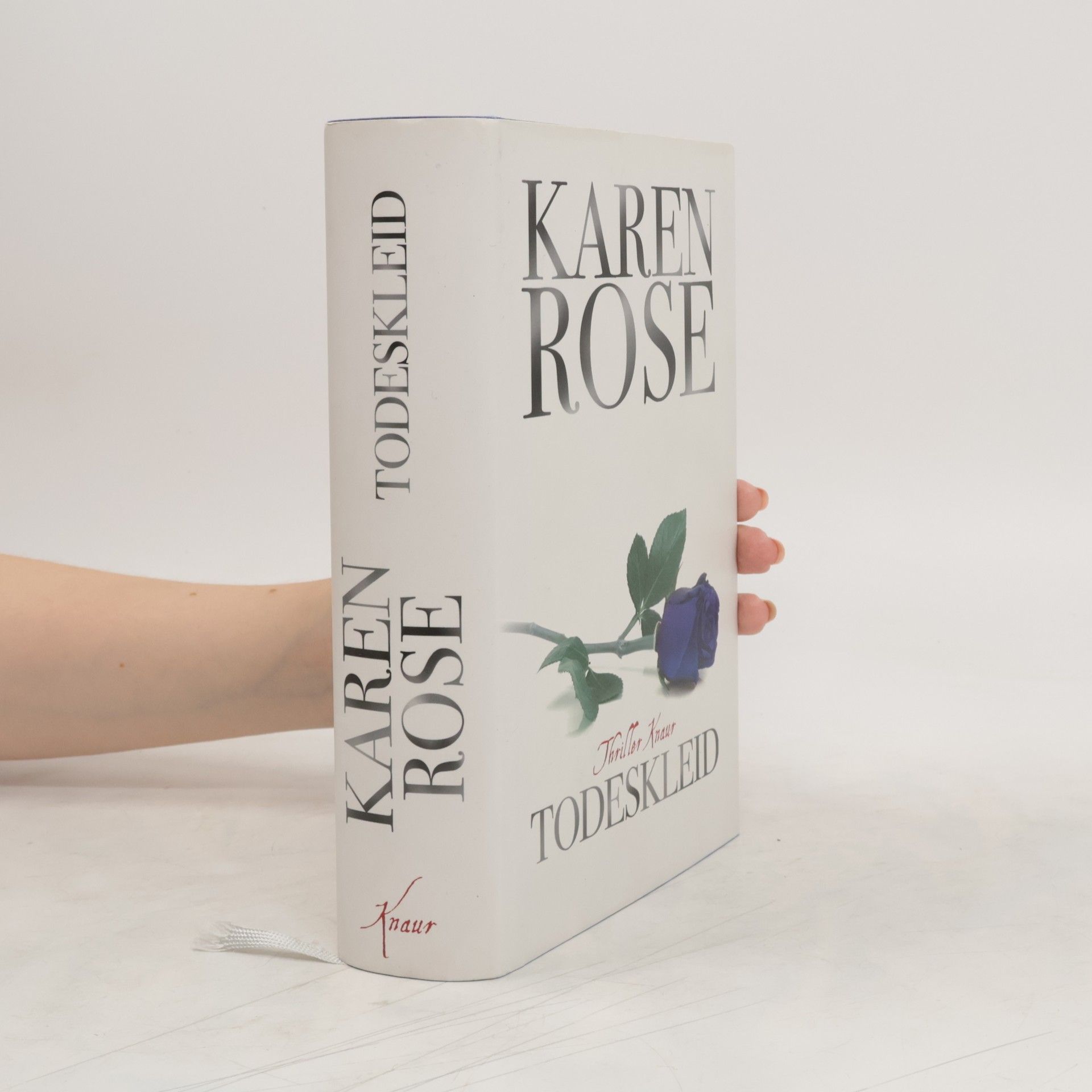 Karen Rose Todeskleid