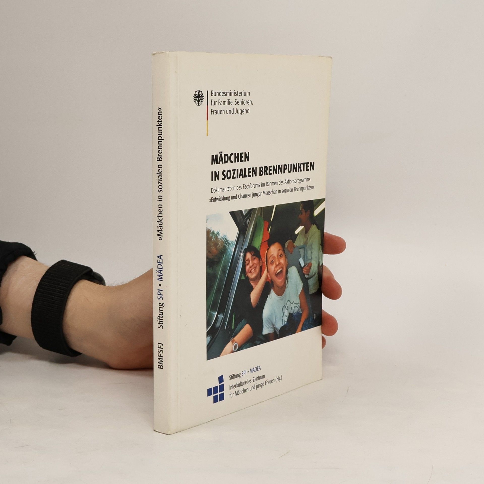 Ursula Bachor Mädchen in sozialen Brennpunkten