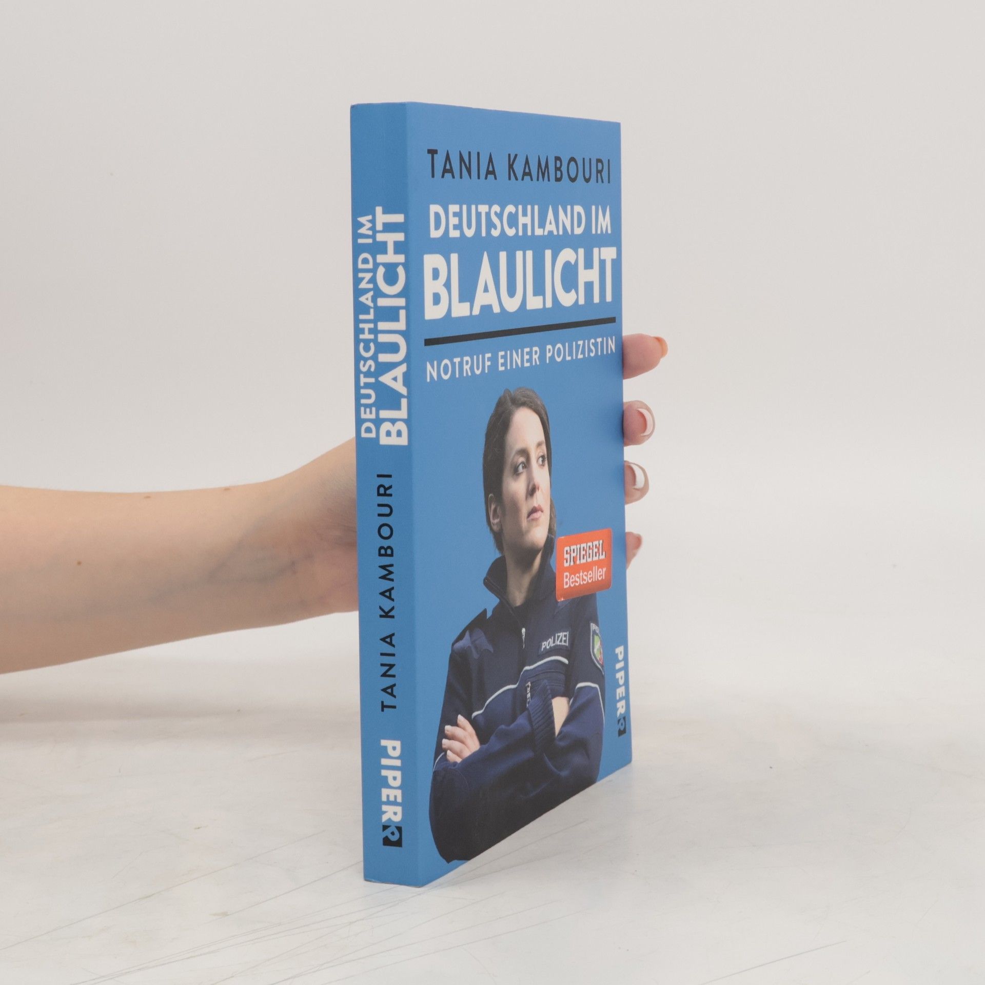 Tania Kambouri Deutschland im Blaulicht : Notruf einer Polizistin