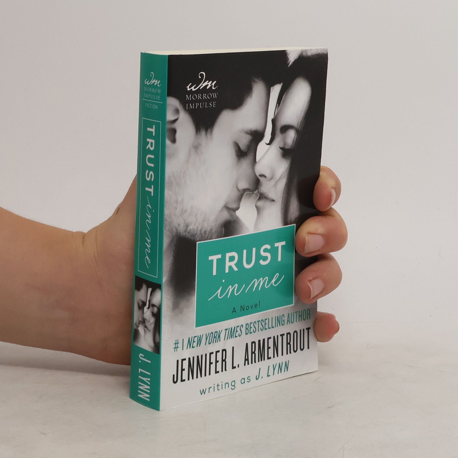 Jennifer L. Armentrout Trust in Me