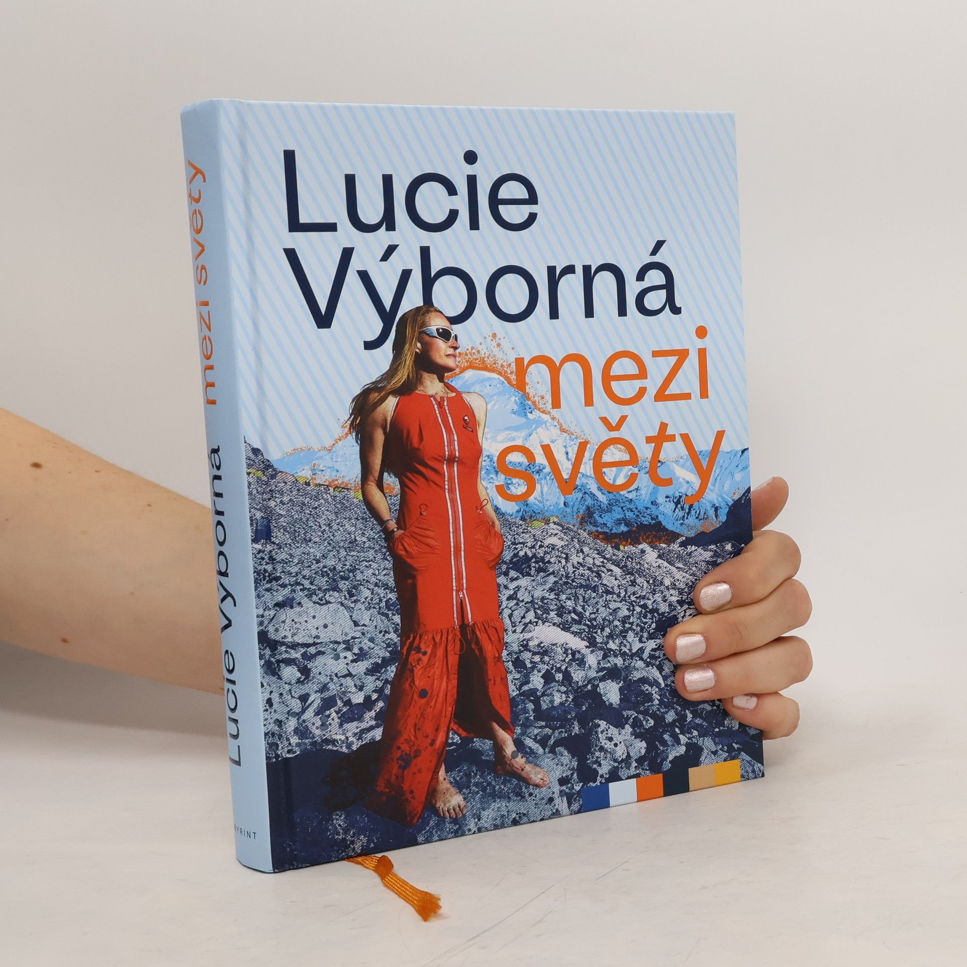 Lucie Výborná Mezi světy