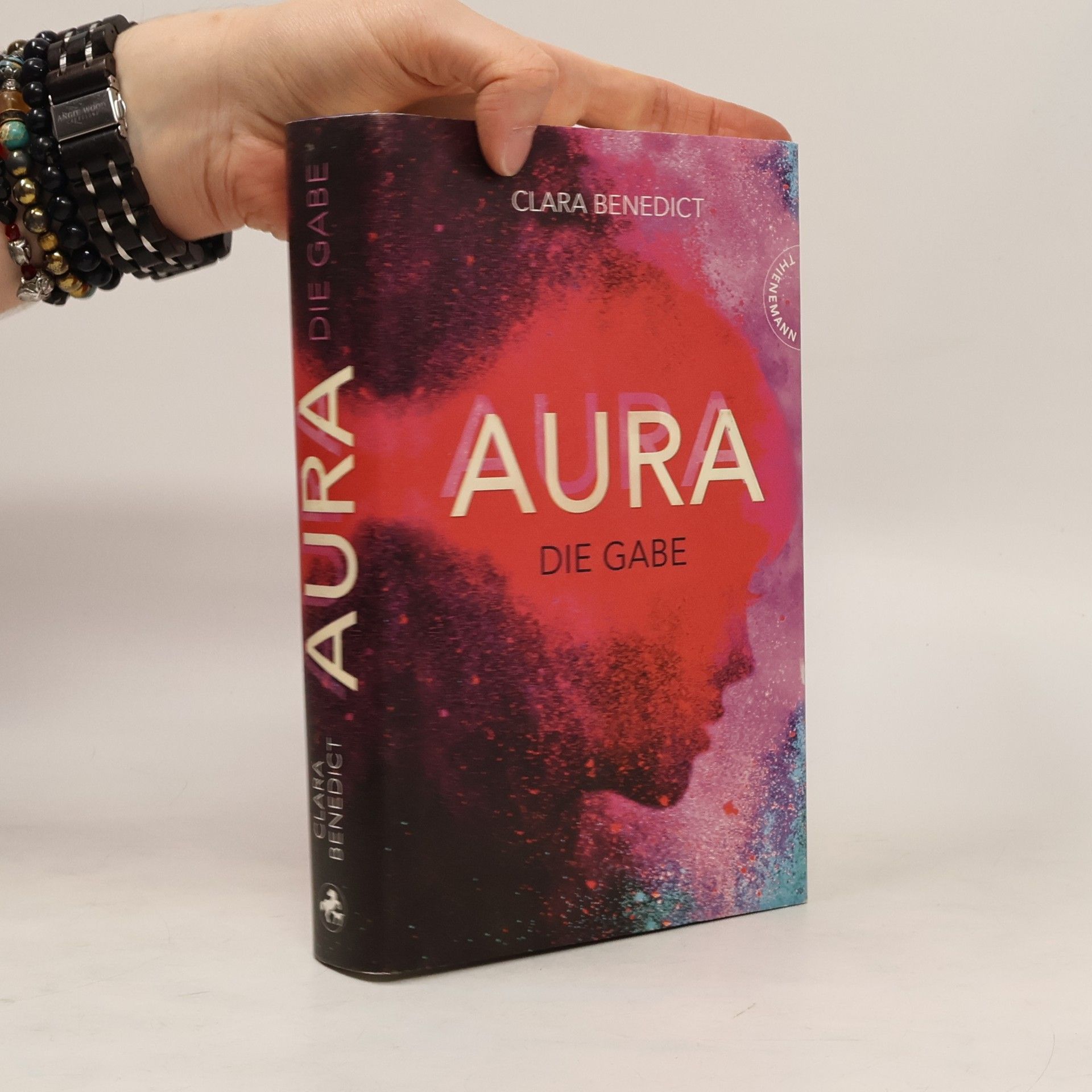 Clara Benedict Aura – die Gabe