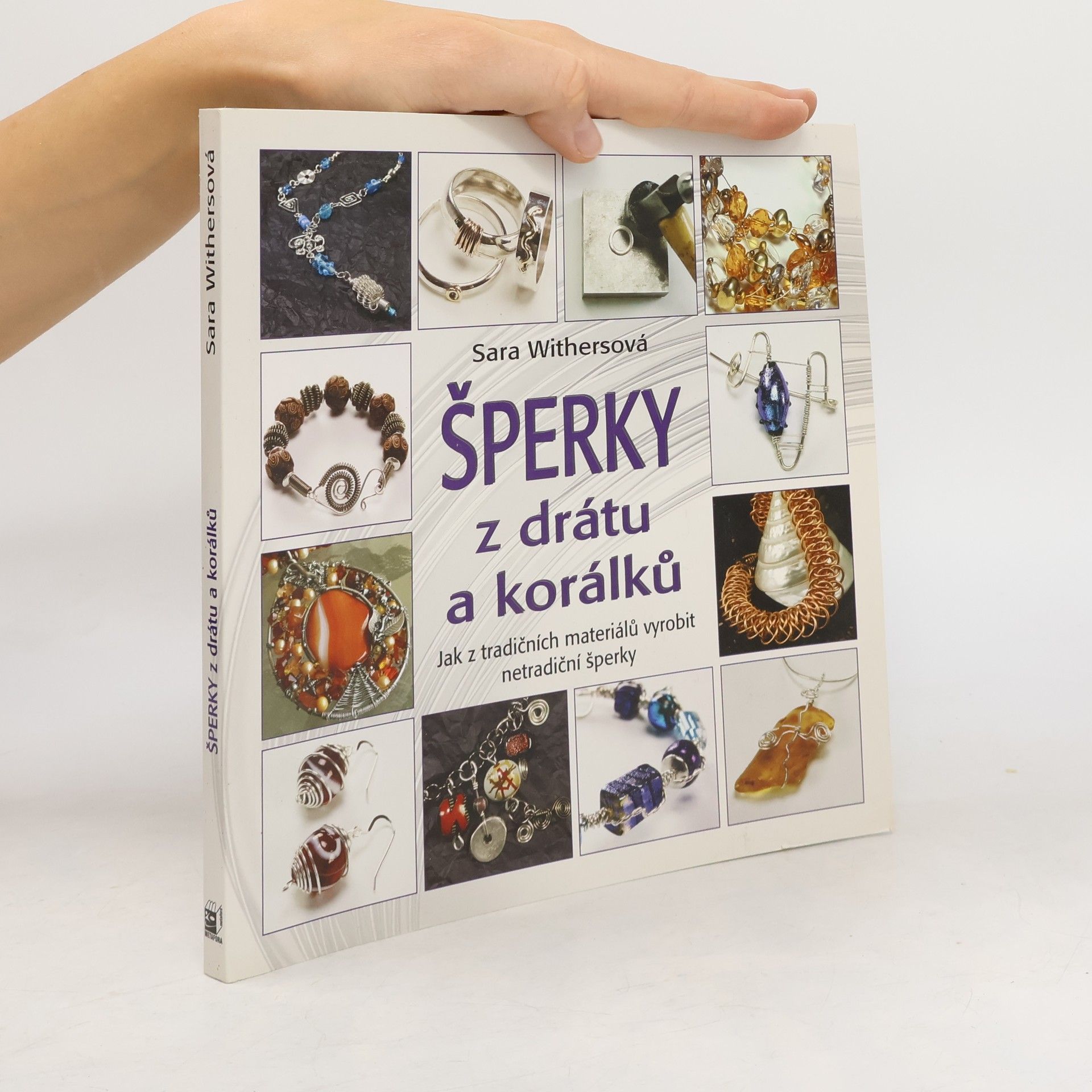Šperky z drátu a korálků