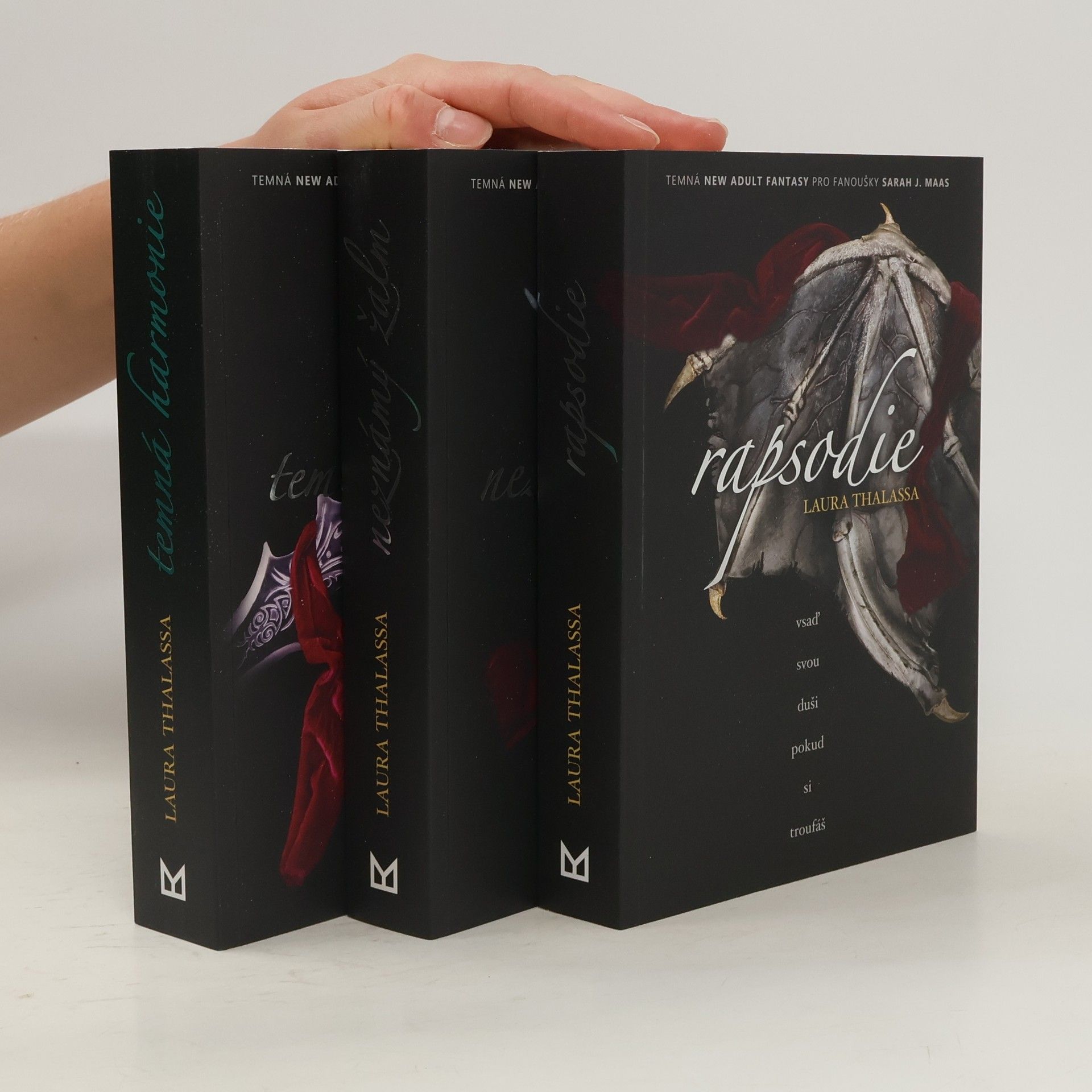 Laura Thalassa Handlíř 1-3