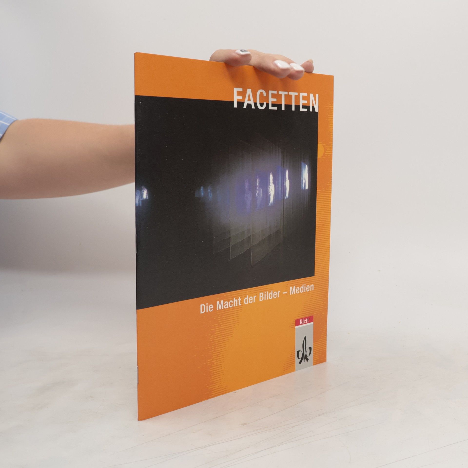 Autores varios Facetten