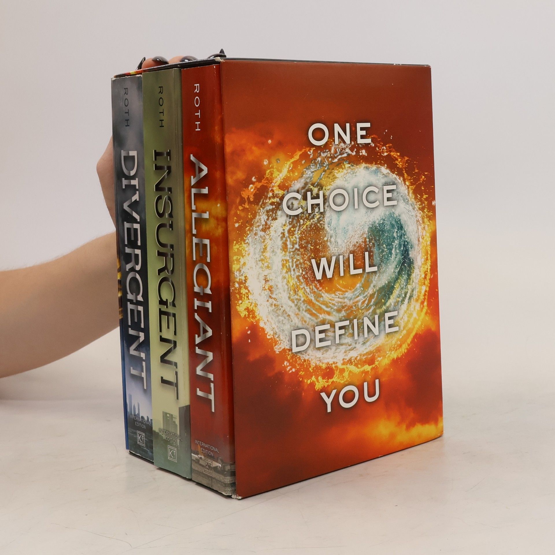 Veronica Rothová Divergent. Insurgent. Allegiant