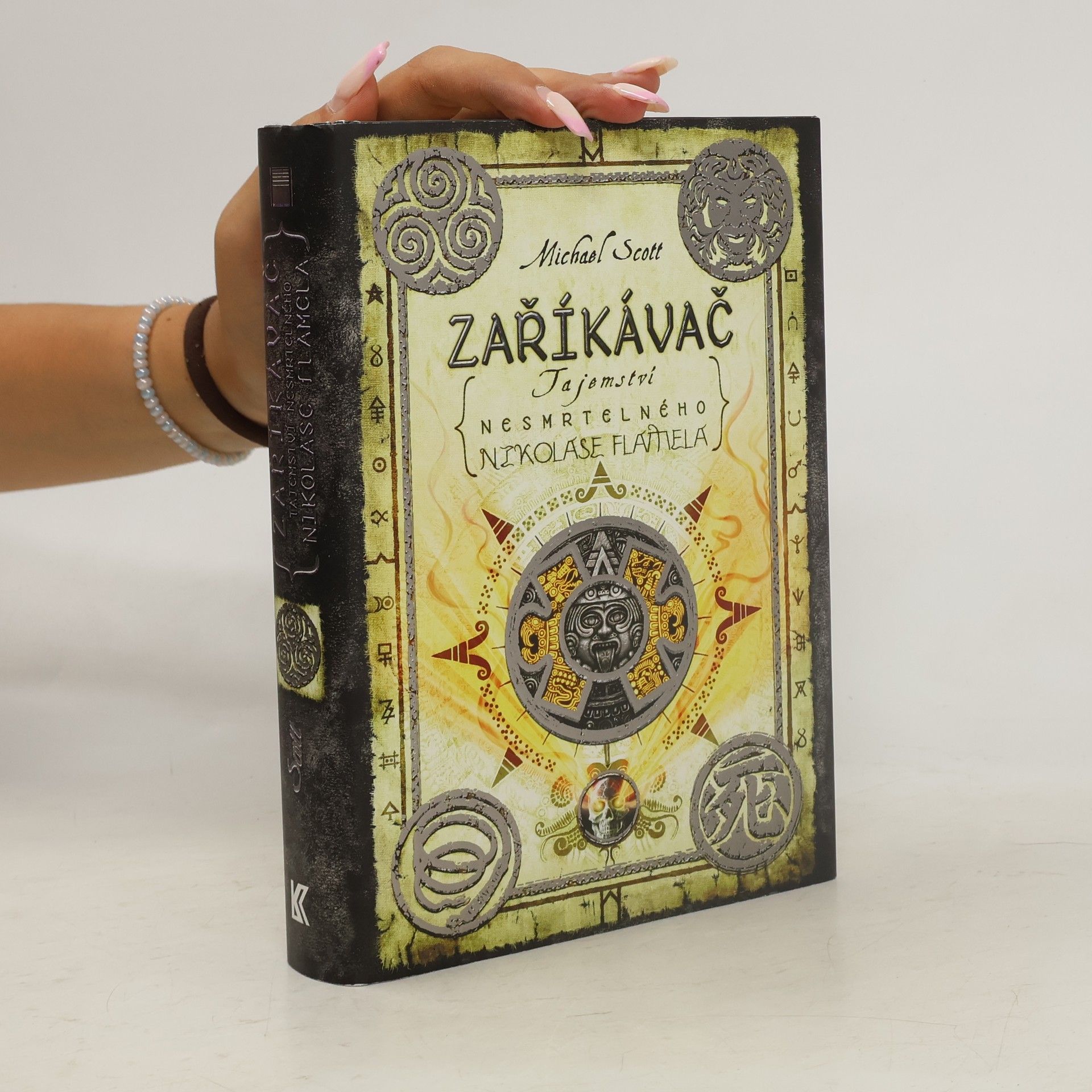 Michael Scott Zaříkávač. Tajemství nesmrtelného Nikolase Flamela. Díl 4.