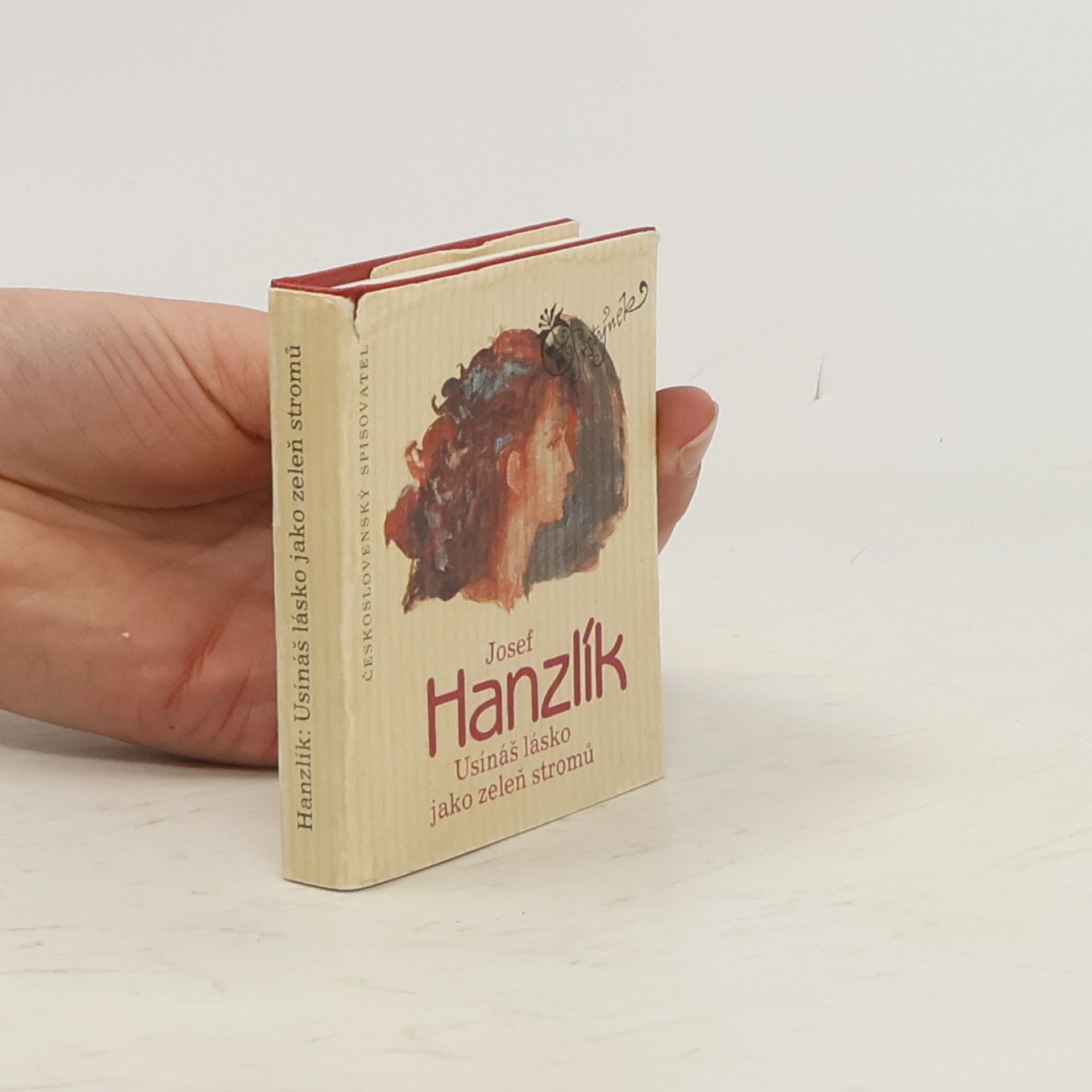 Josef Hanzlík Usínáš lásko jako zeleň stromu