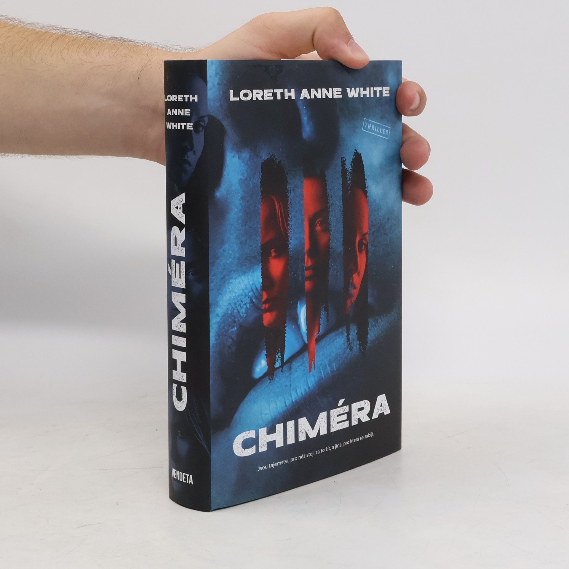 Loreth Anne White Chiméra