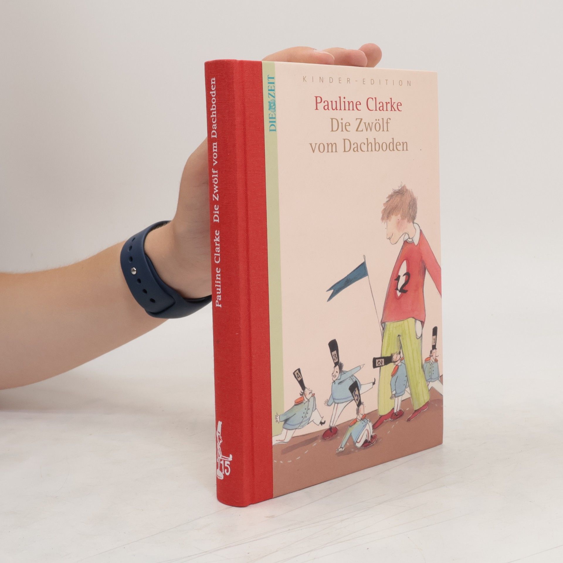 Pauline Clarke Die Zwölf vom Dachboden