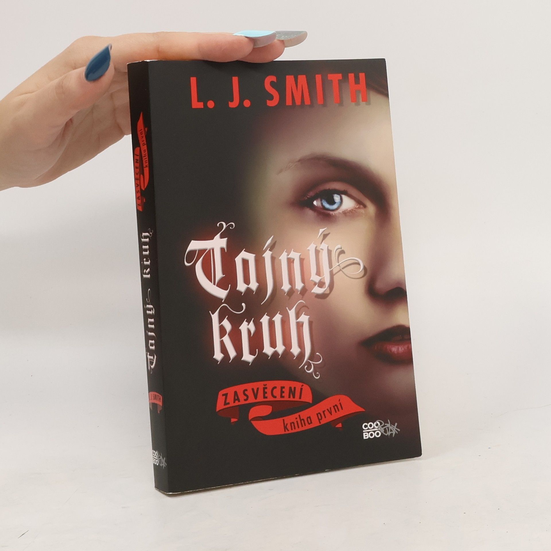 L. J. Smith Tajný kruh. Zasvěcení