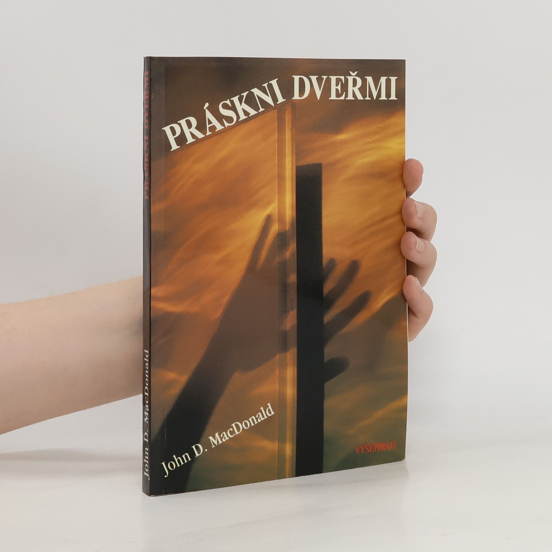 John D. MacDonald Práskni dveřmi