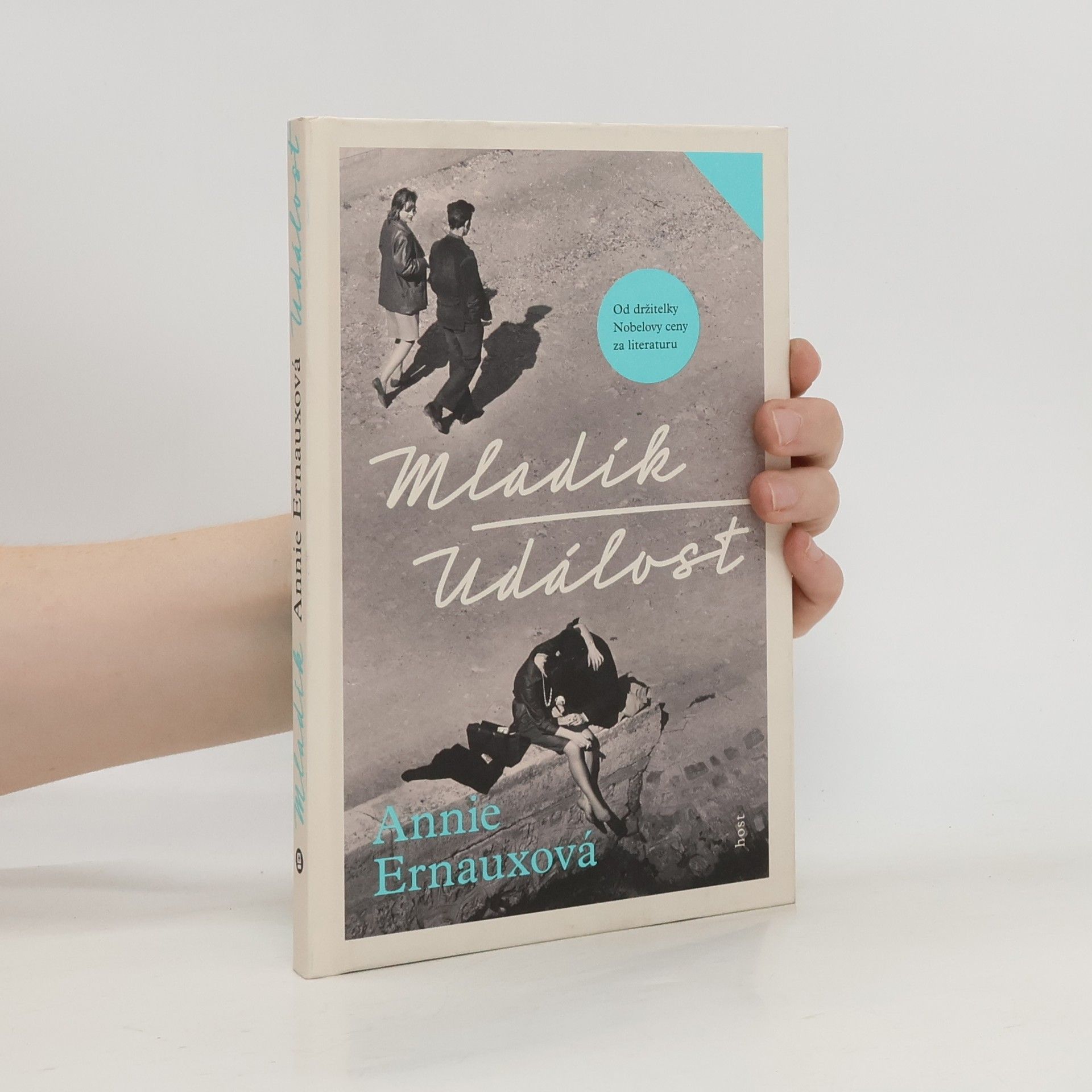 Annie Ernaux Mladík ; Událost
