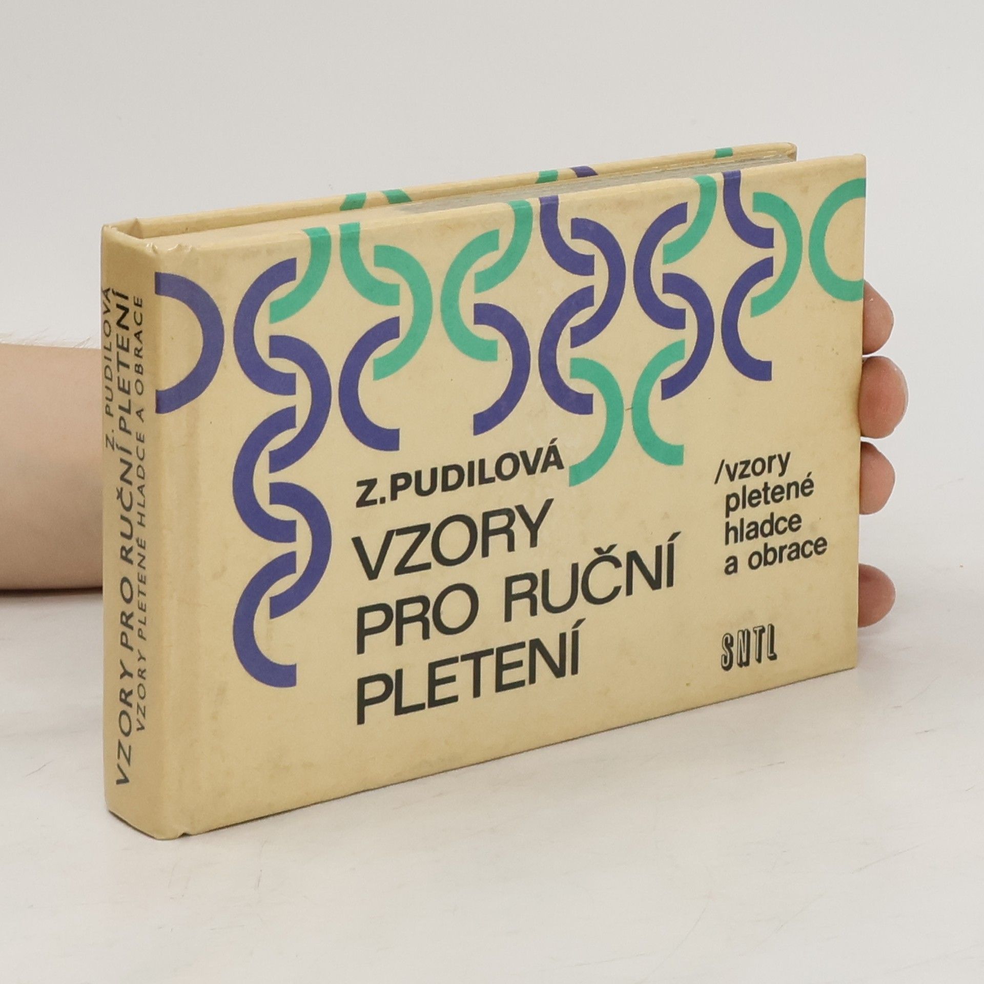 Zdenka Pudilová Vzory pro ruční pletení. Vzory pletené hladce a obrace
