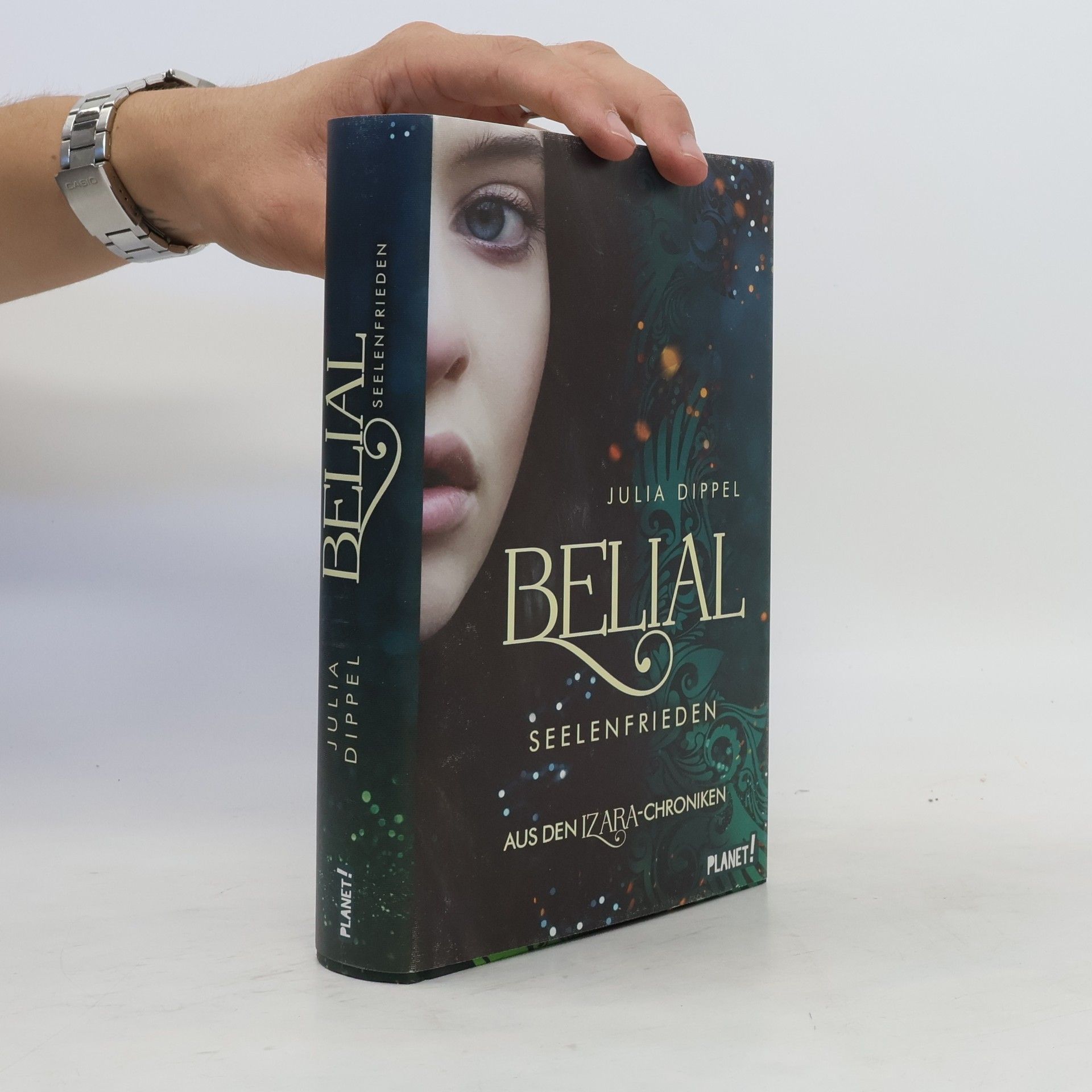 Julia Dippel Izara 6: Belial