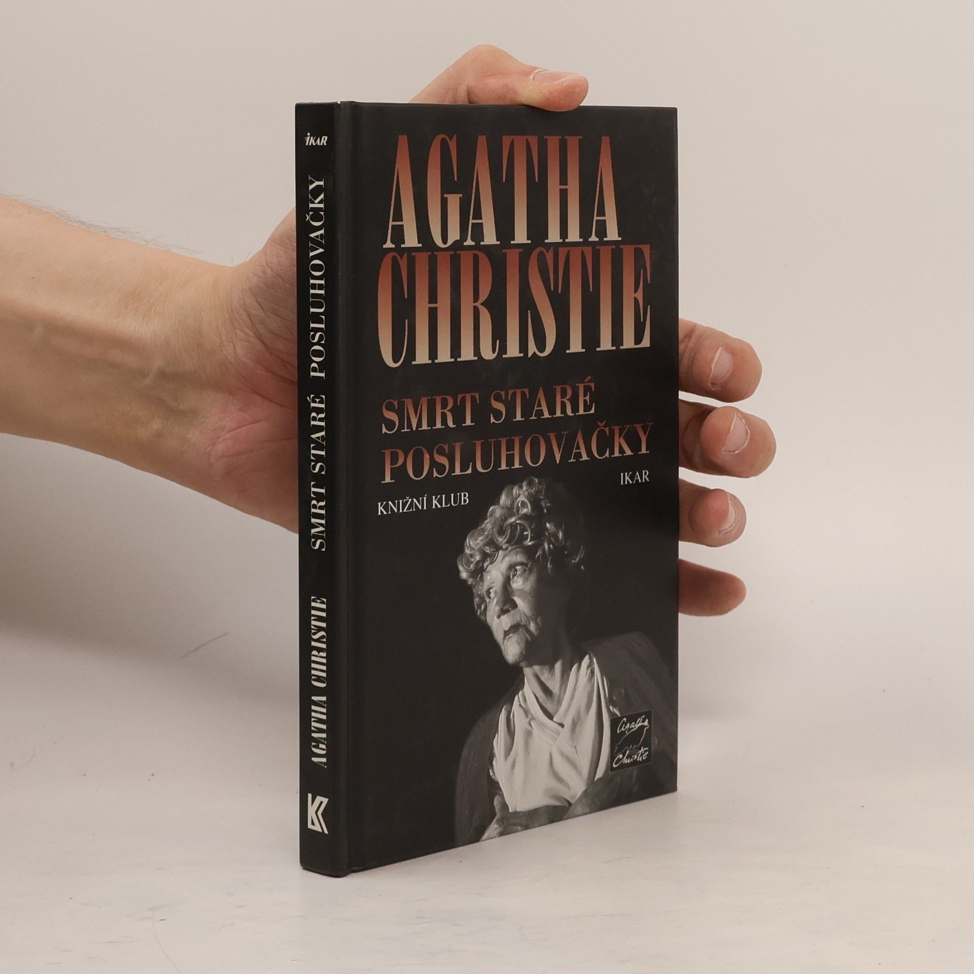 Agatha Christie Smrt staré posluhovačky