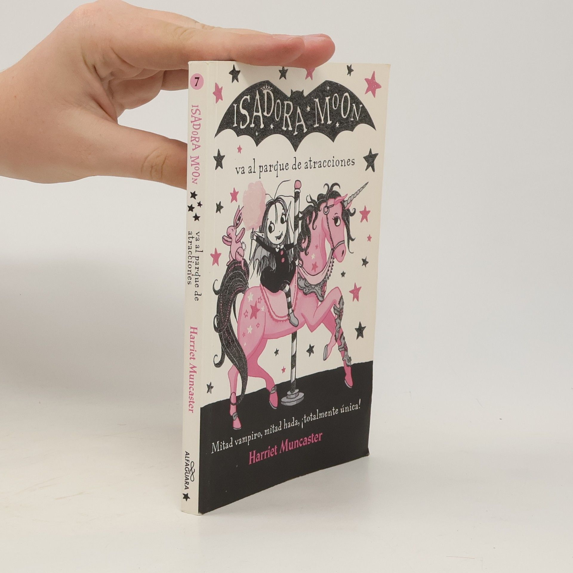 Harriet Muncaster Isadora Moon va al parque de atracciones