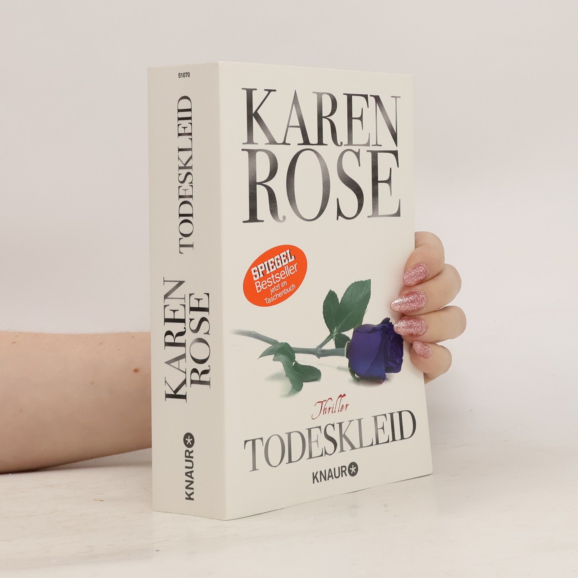 Karen Rose Todeskleid