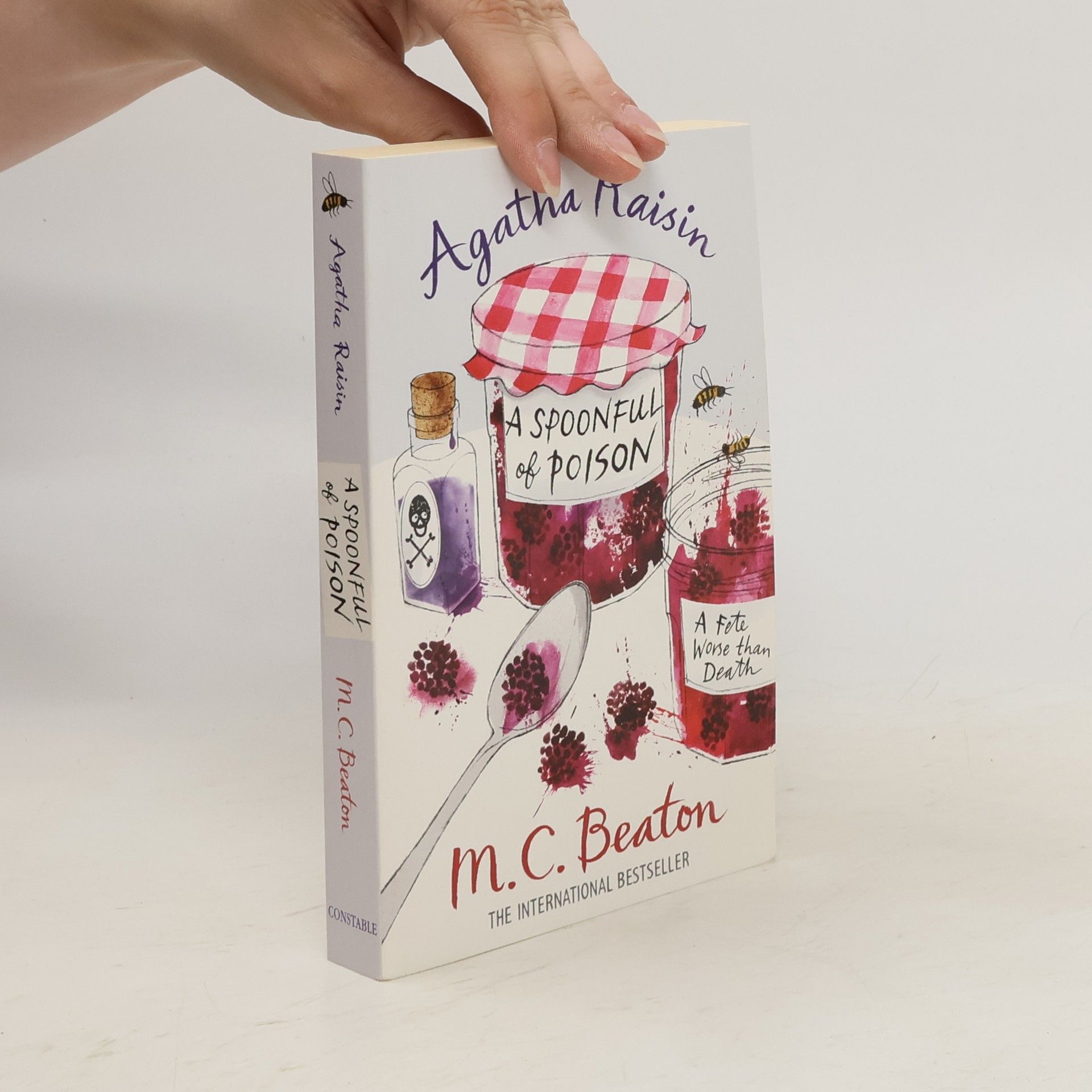M. C. Beaton Agatha Raisin and a spoonful of poison