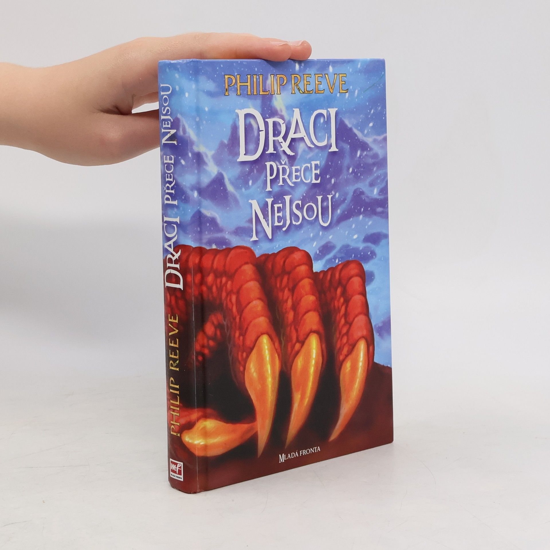 Philip Reeve Draci přece nejsou