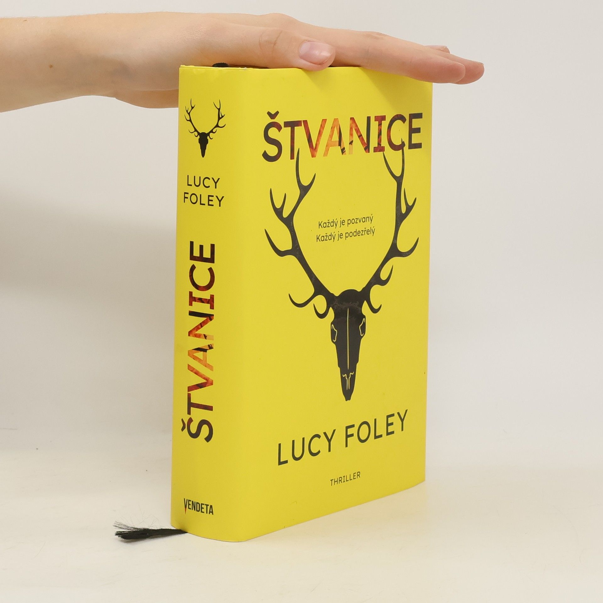 Lucy Foley Štvanice