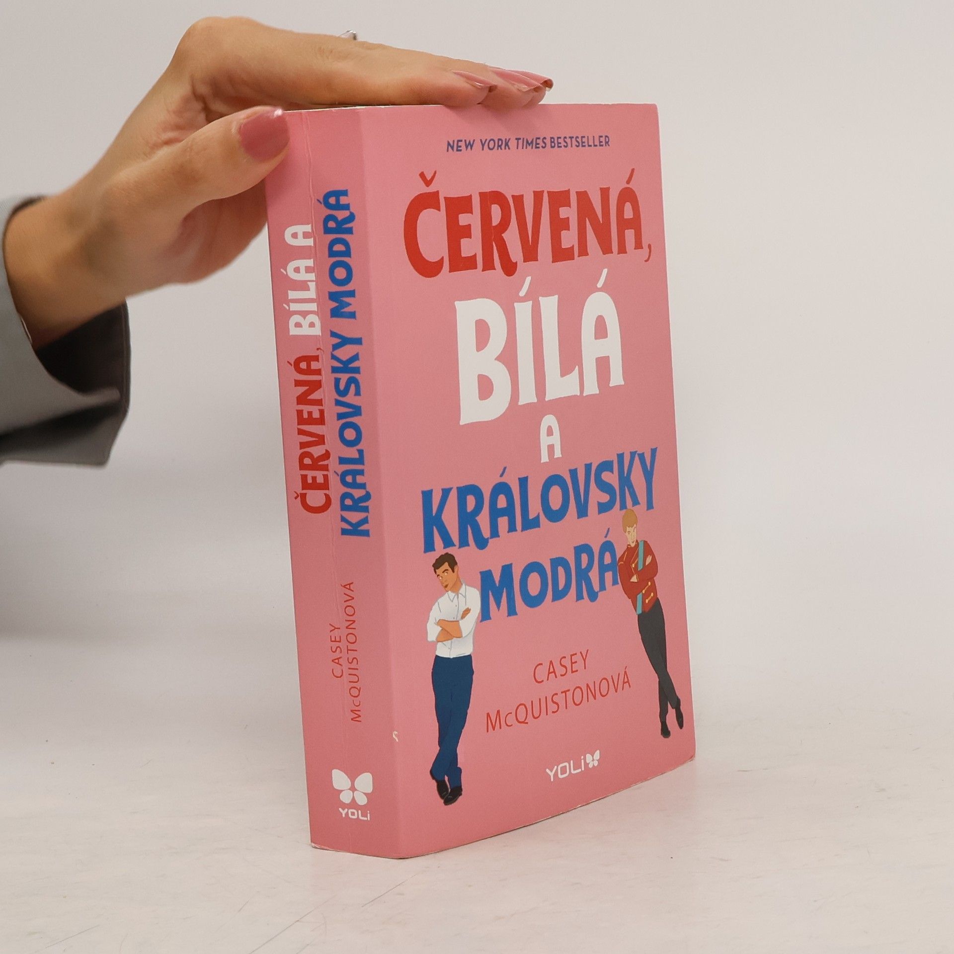 Casey McQuiston Červená, bílá a královsky modrá