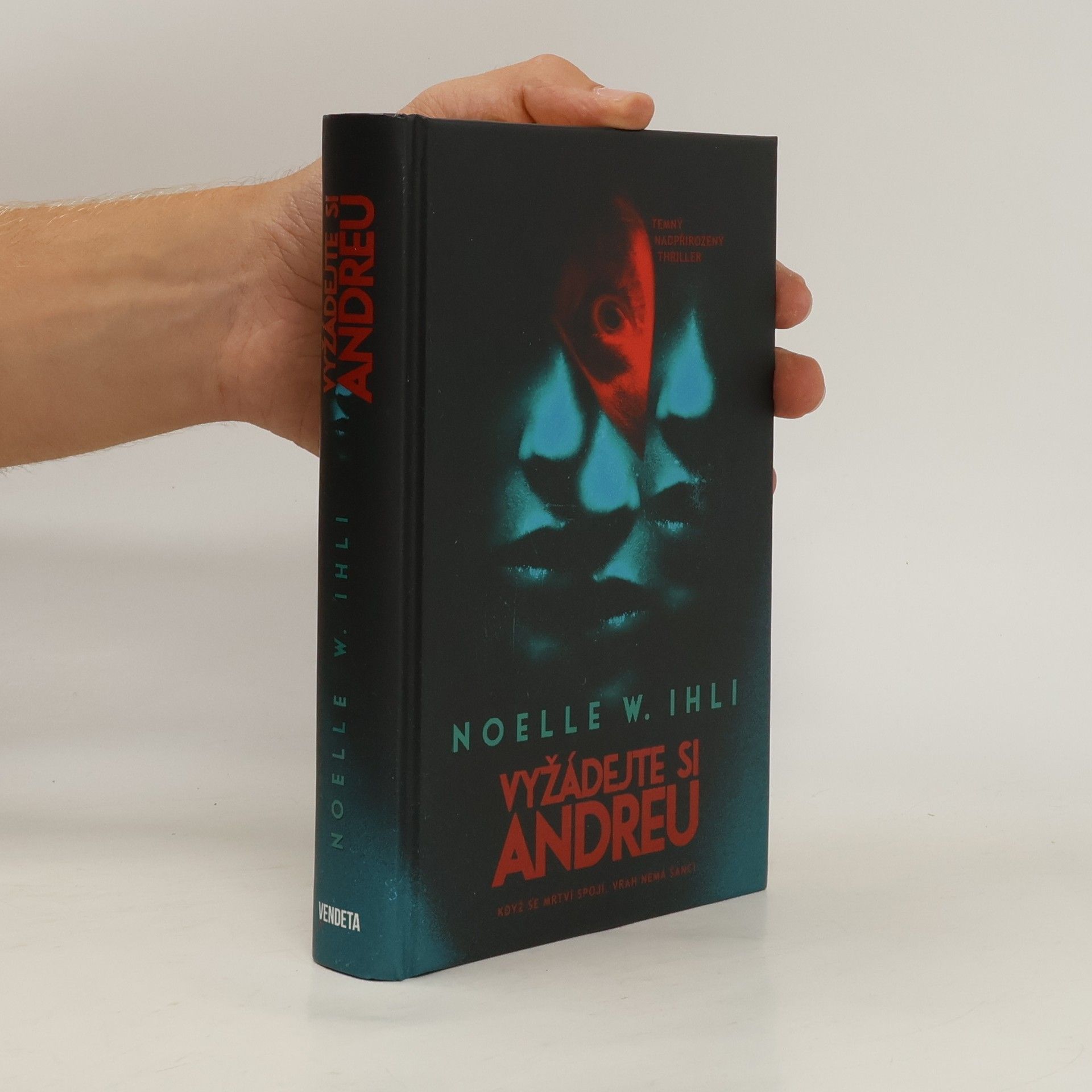 Noelle W. Ihli Vyžádejte si Andreu