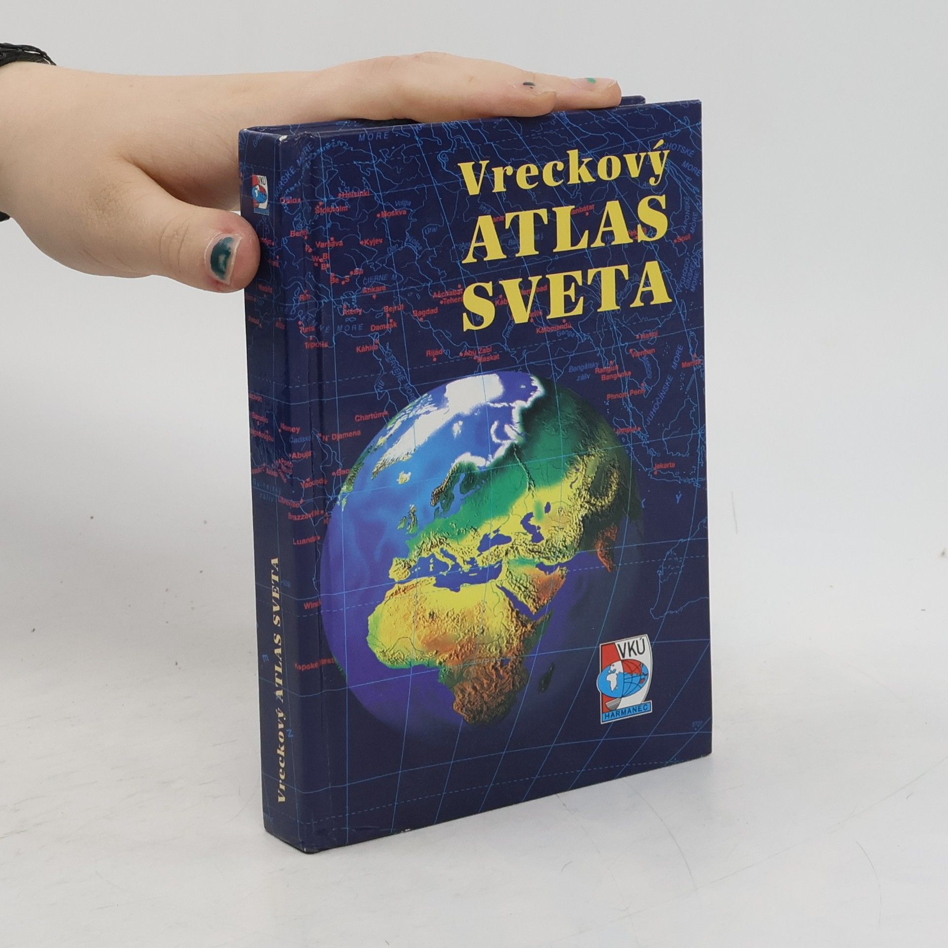 Slovensko) Vojenský kartografický ústav (Harmanec Vreckový atlas sveta