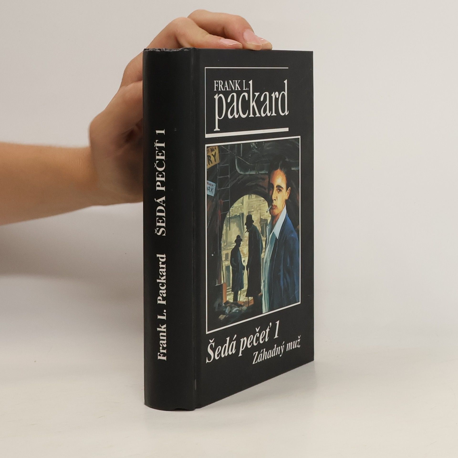 Packard Frank L. Šedá pečeť 1. Záhadný muž