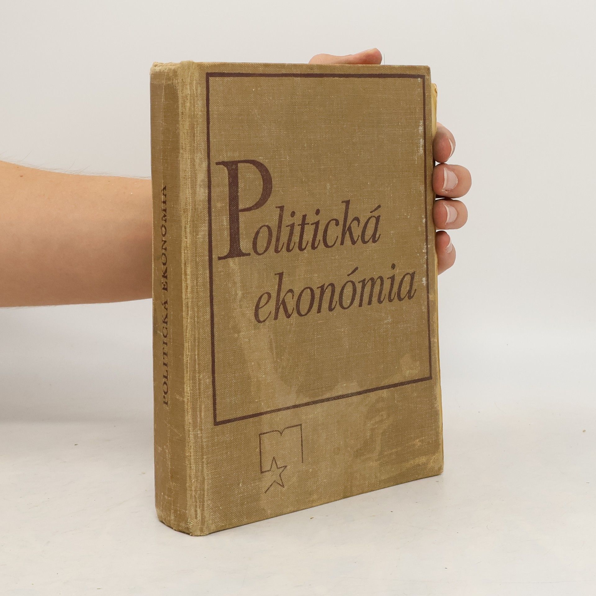 Autorenkollektiv Politická ekonómia