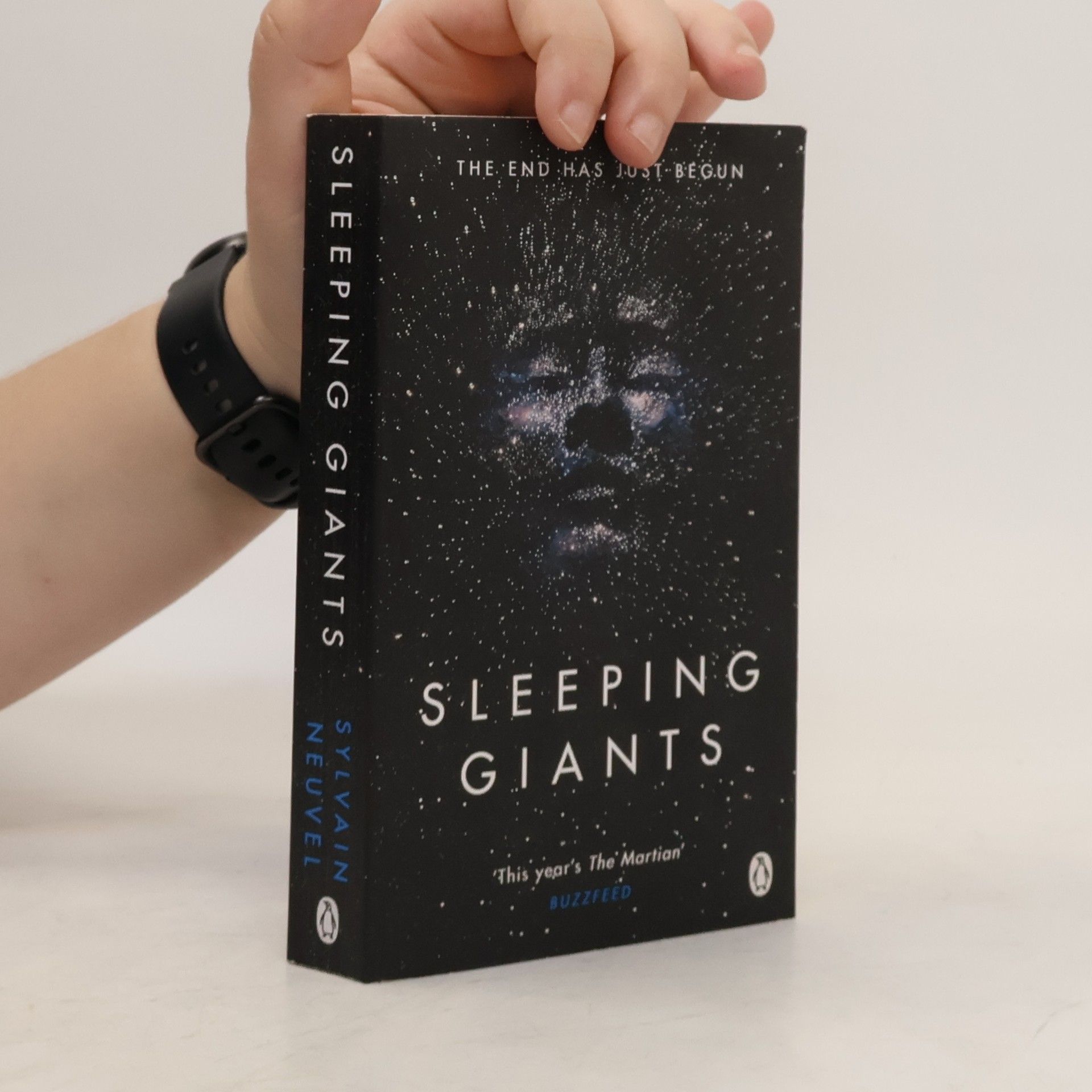 Sylvain Neuvel Sleeping giants