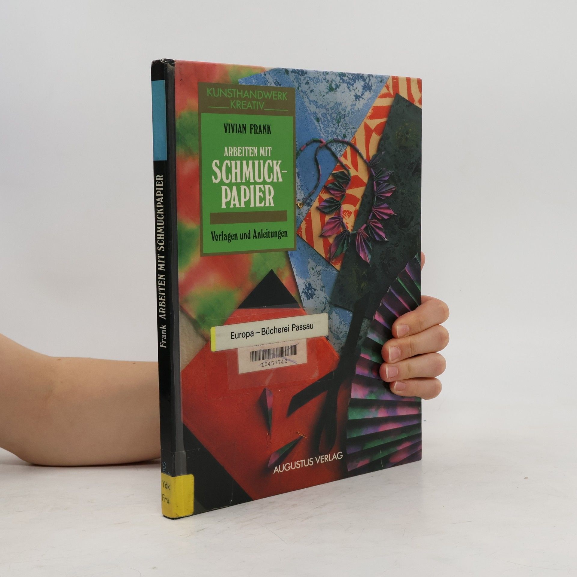 Vivien Frank Arbeiten mit Schmuckpapier
