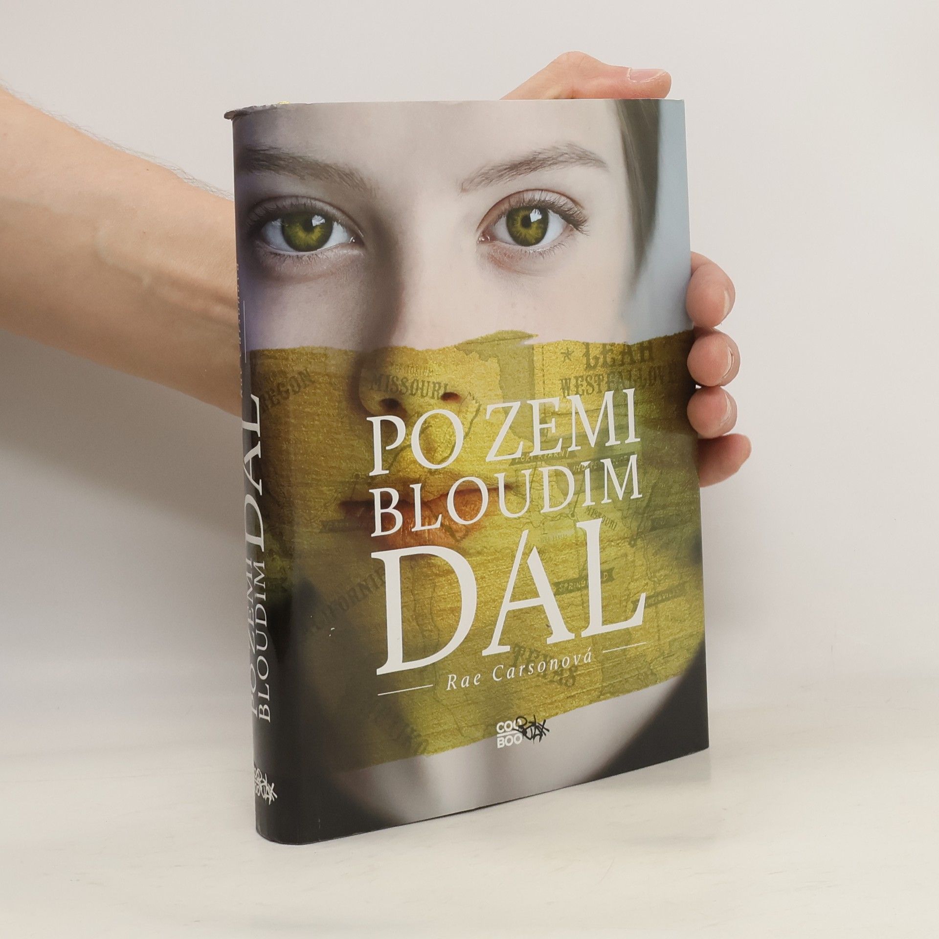 Rae Carson Po zemi bloudím dál