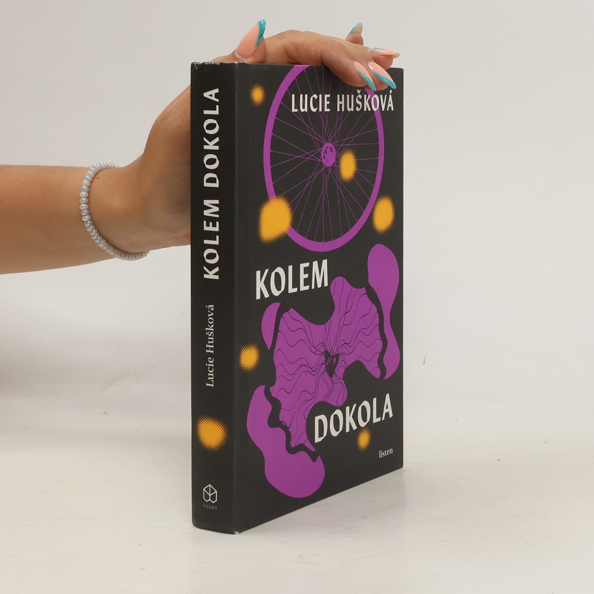 Lucie Hušková Kolem dokola