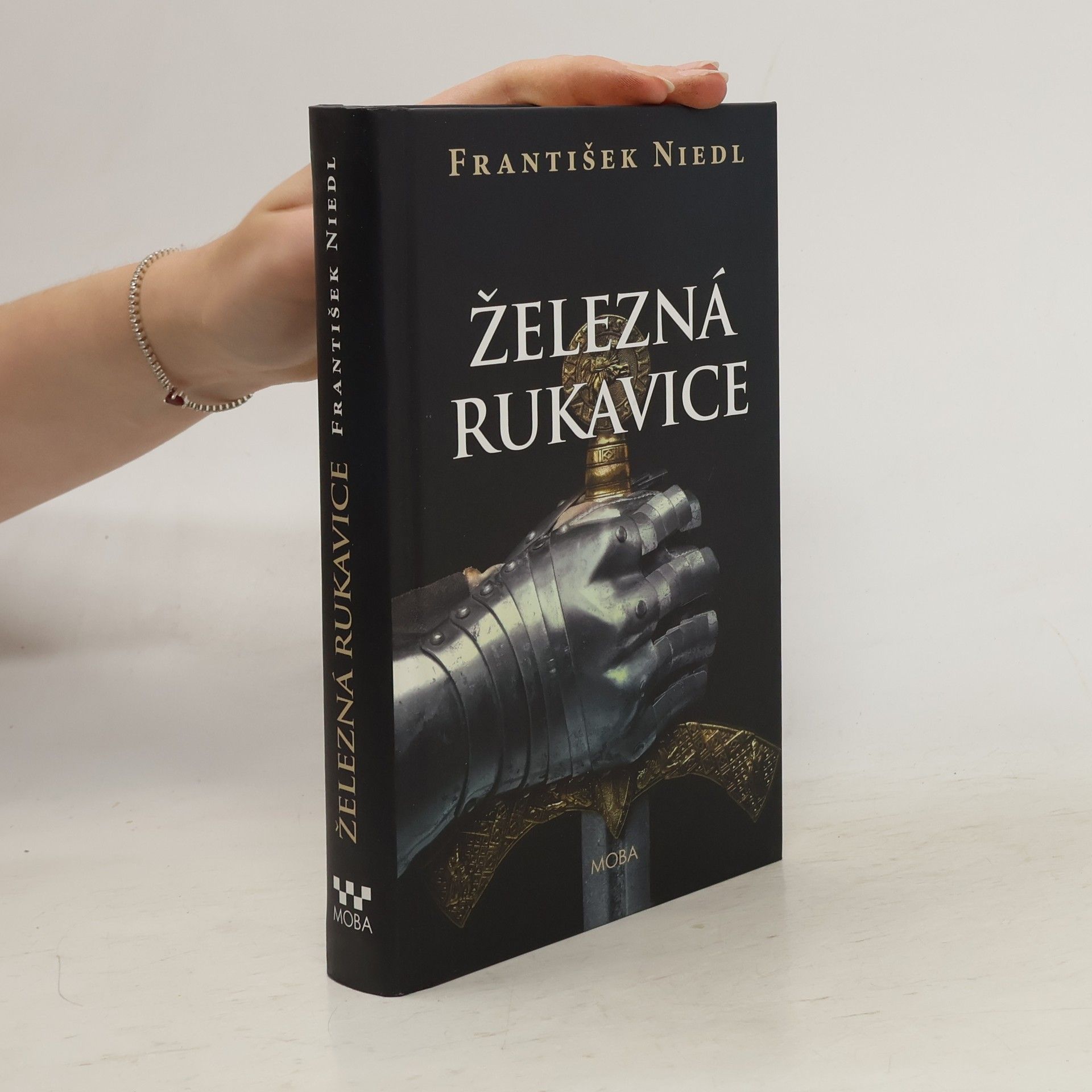 František Niedl Železná rukavice