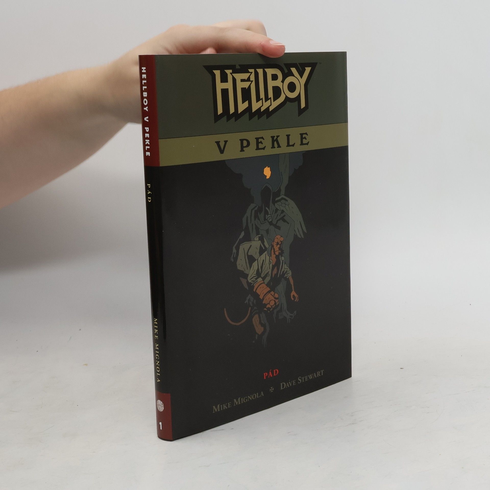 Mike Mignola Hellboy v pekle 1 - Pád