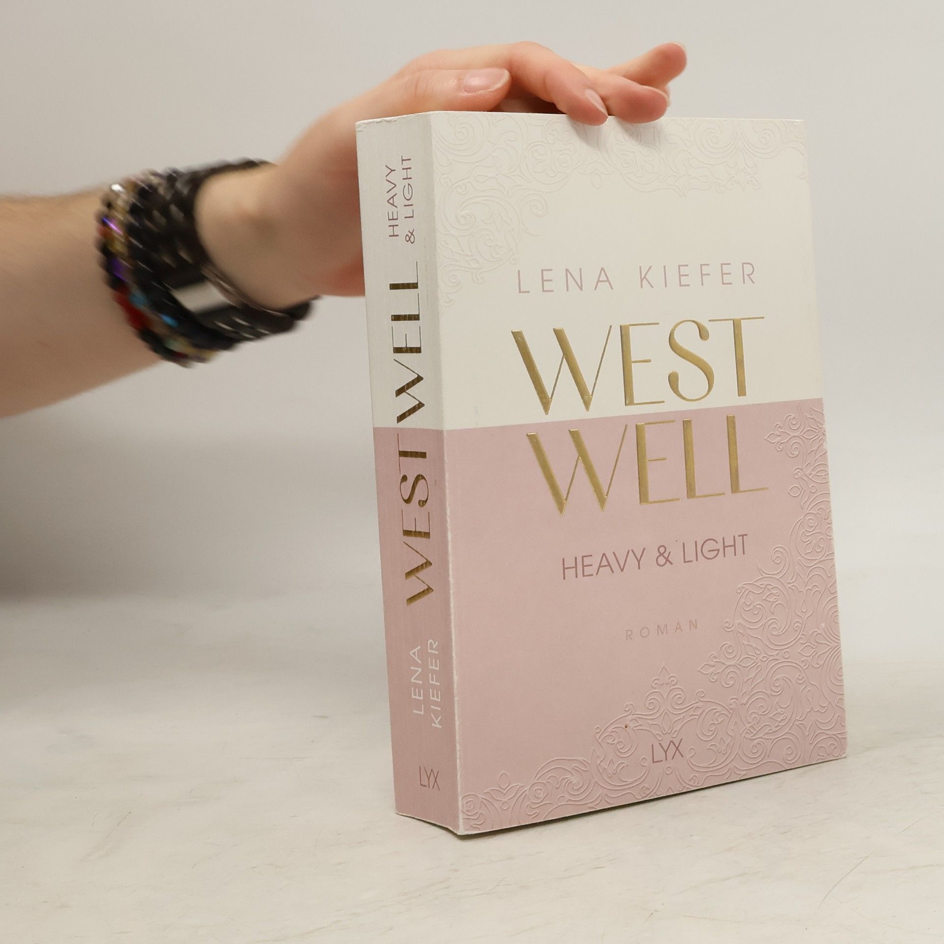 Lena Kiefer Westwell. Heavy & Light