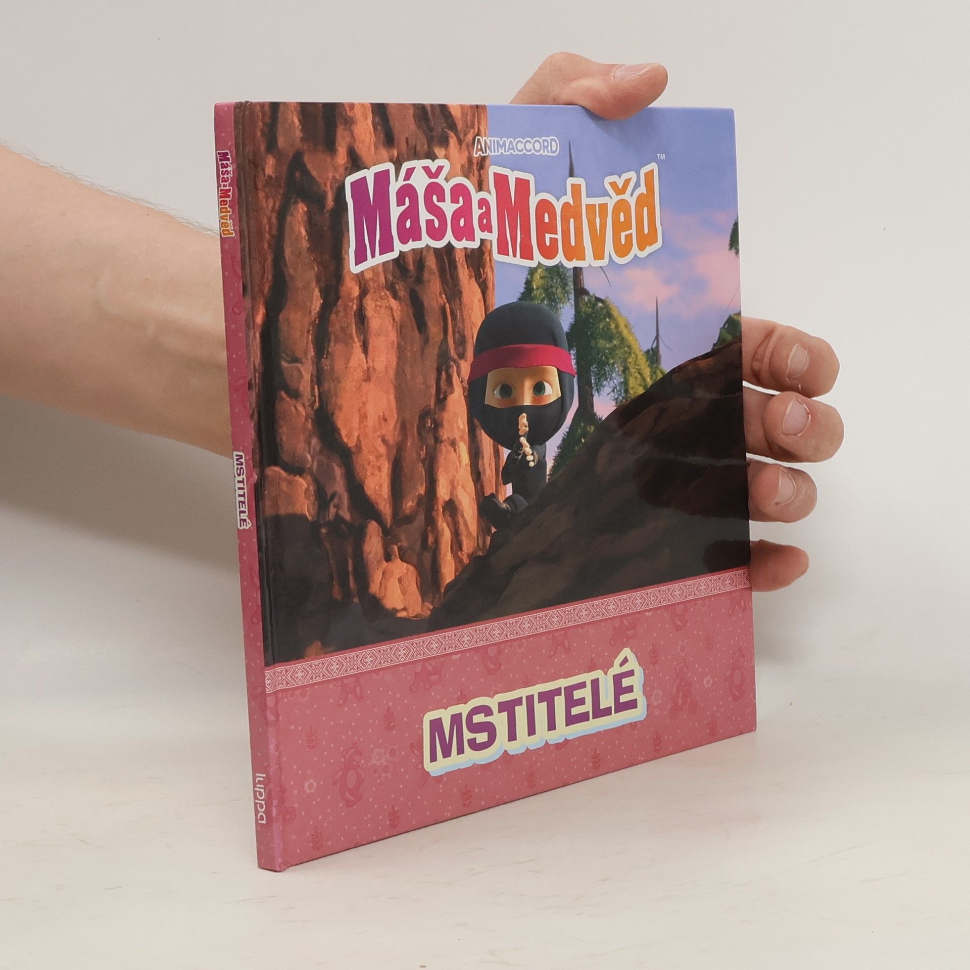 Kolektiv autorů Máša a Medvěd. Mstitelé