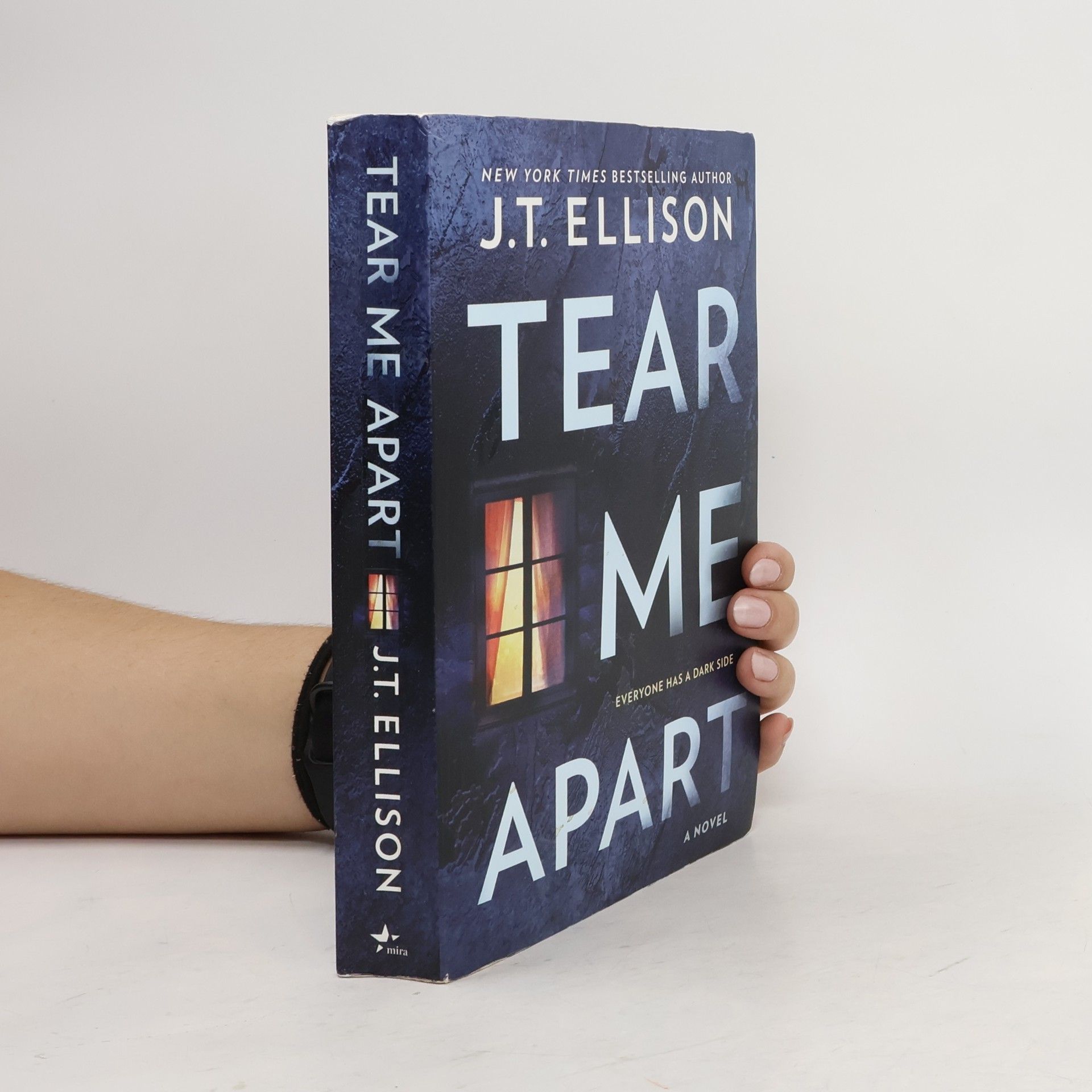 J T Ellison Tear Me Apart