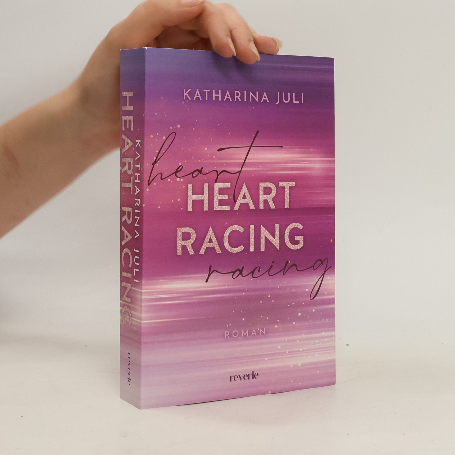 Katharina Juli Heart Racing. Roman | DIE New Adult Romance in der Welt des Rennsports | Mit Tropes wie Workplace-Romance, Enemies-to-Lovers und Secret Relationship