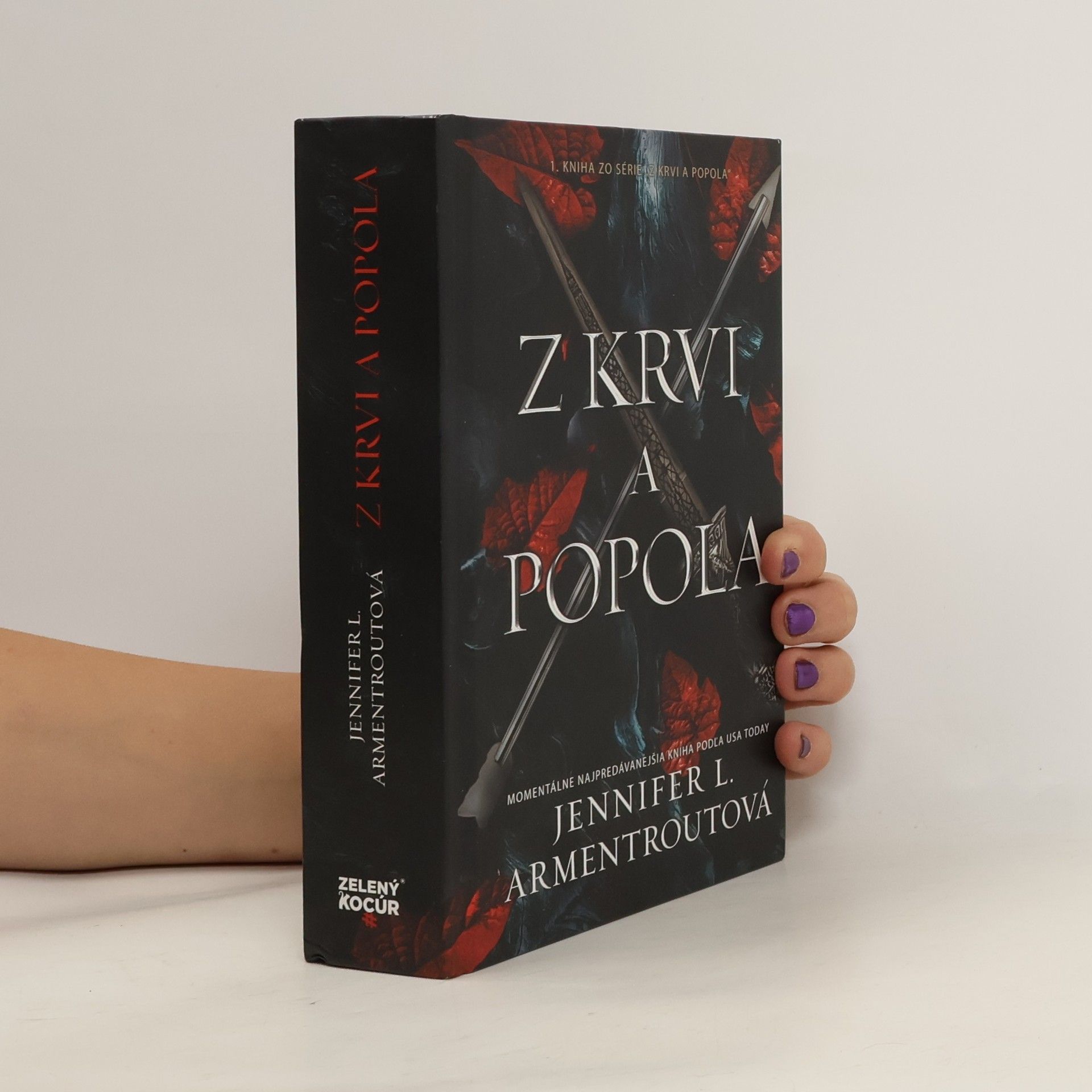 Jennifer Armentrout Z krvi popola