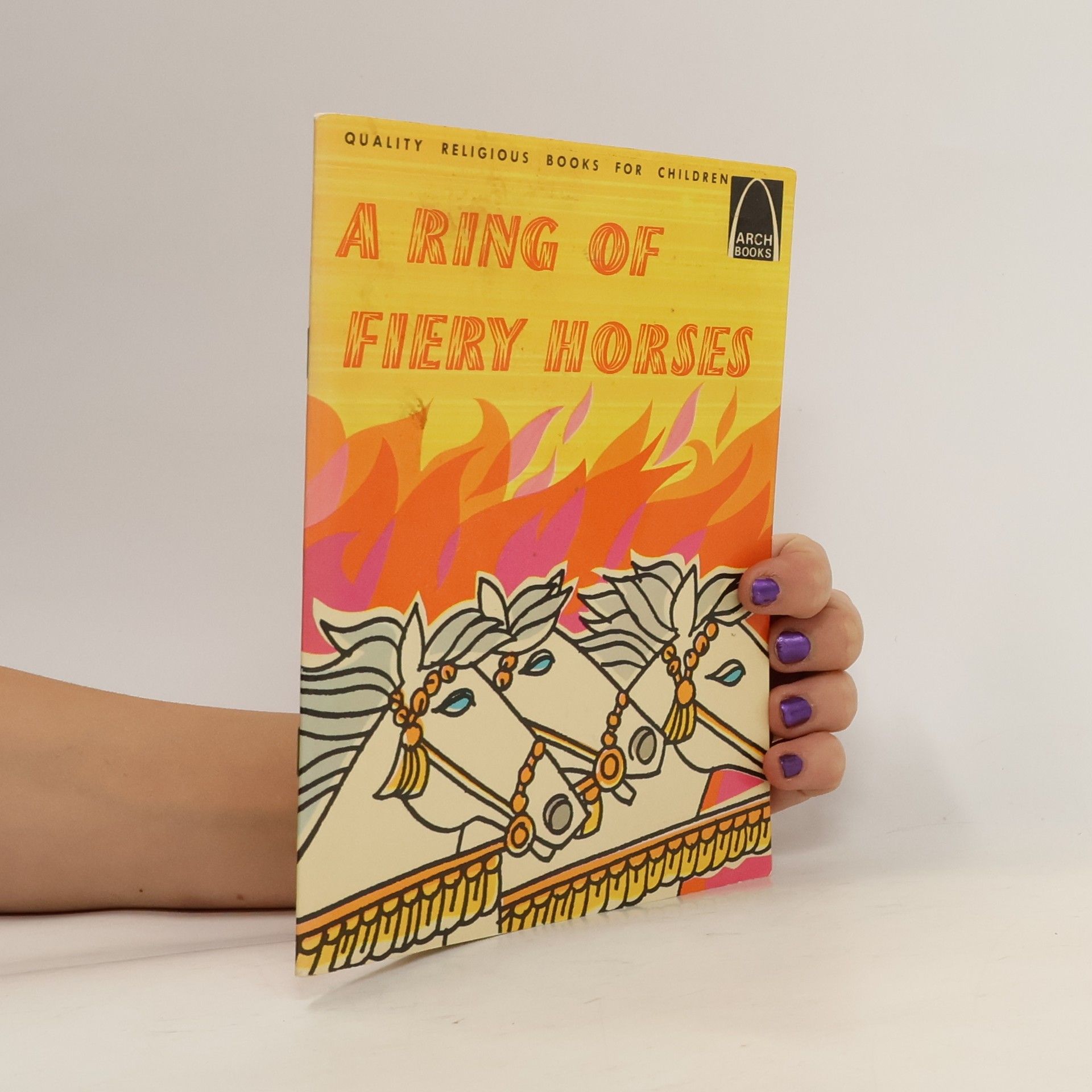 Collectif d'auteurs A Ring of Fiery Horses