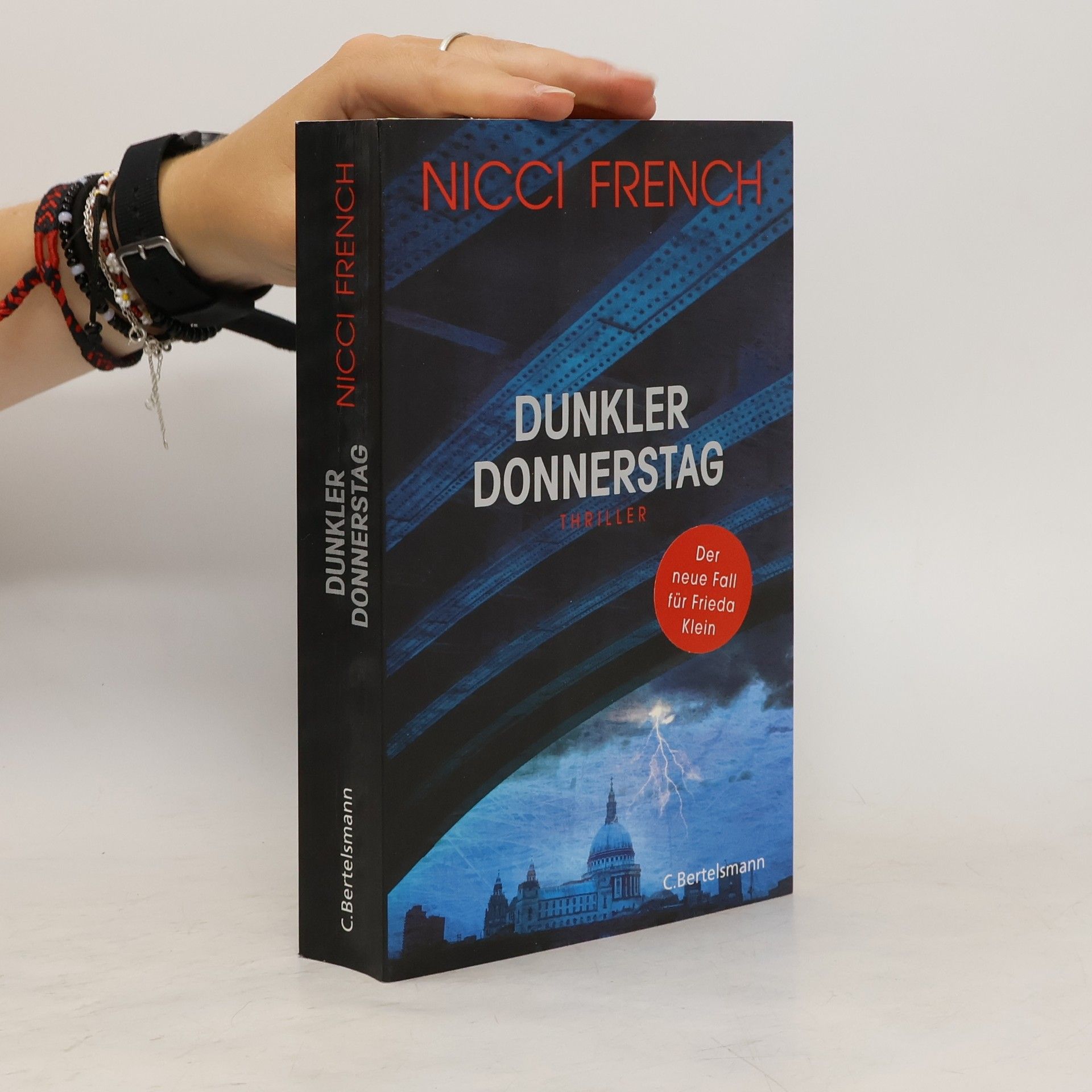 Nicci French Dunkler Donnerstag