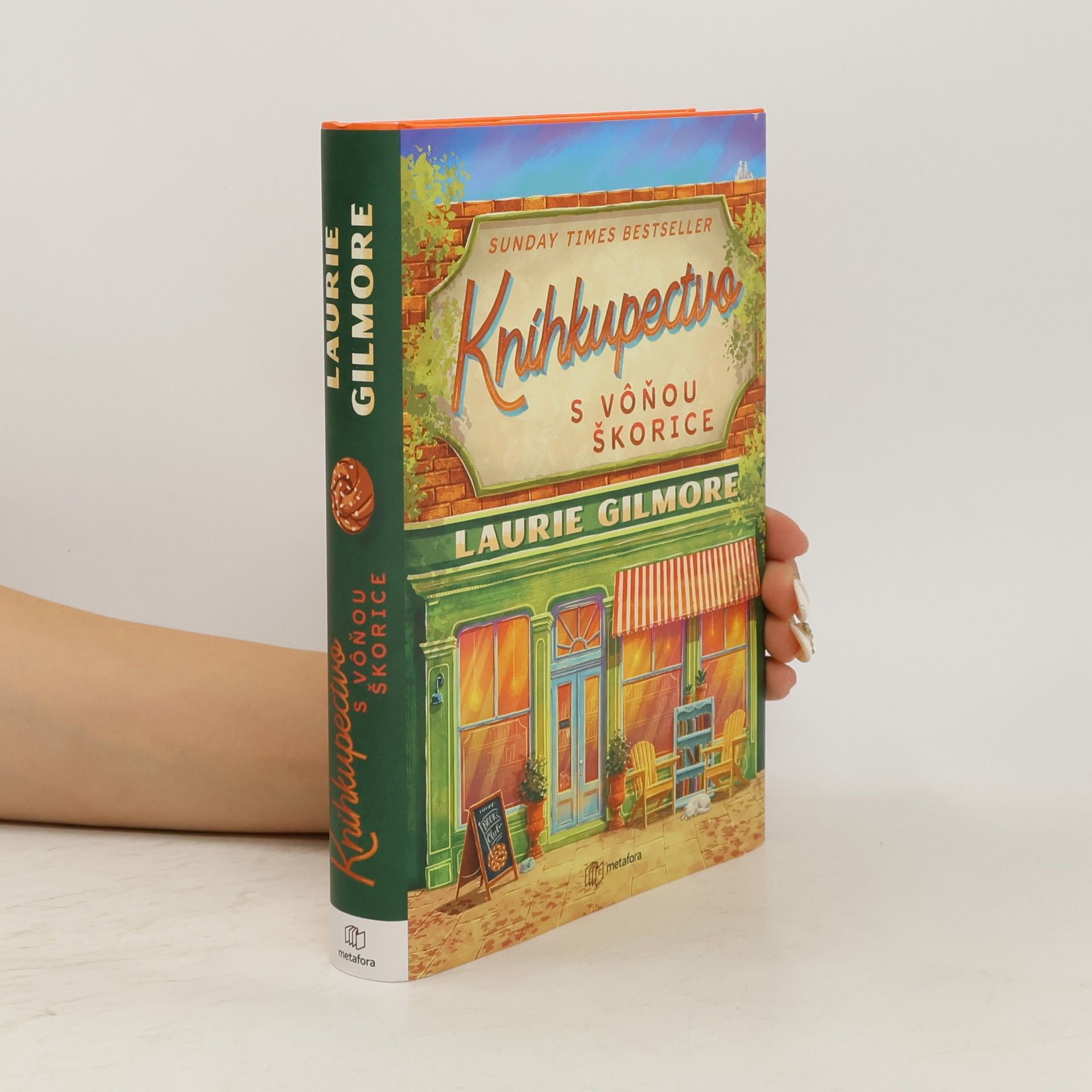 Laurie Gilmore Kníhkupectvo s vôňou škorice