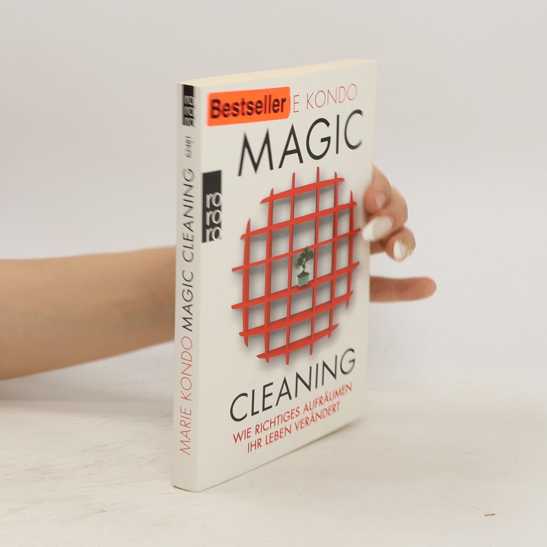 Marie Kondo Magic cleaning