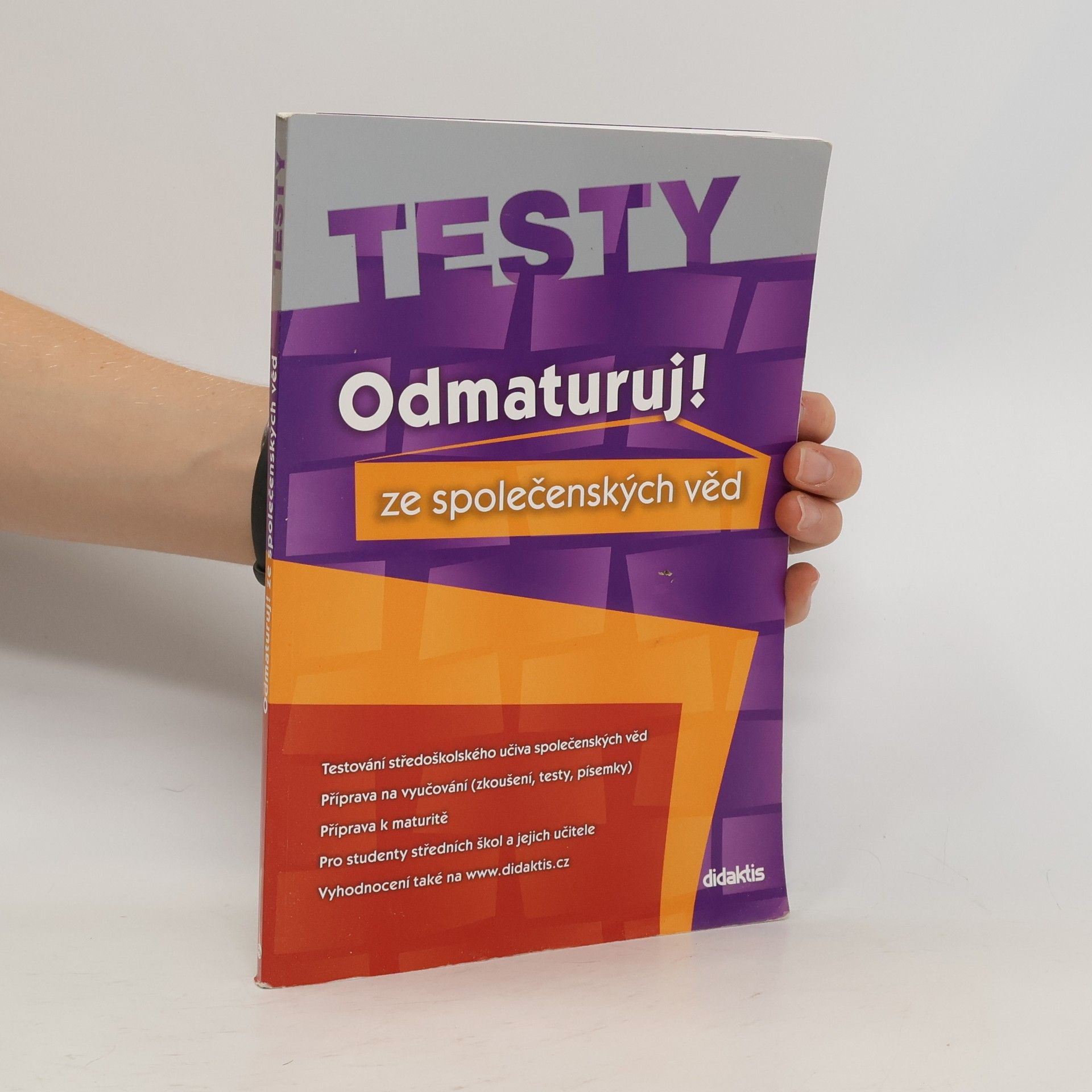 Miloslava Blažková Odmaturuj! ze společenských věd. Testy