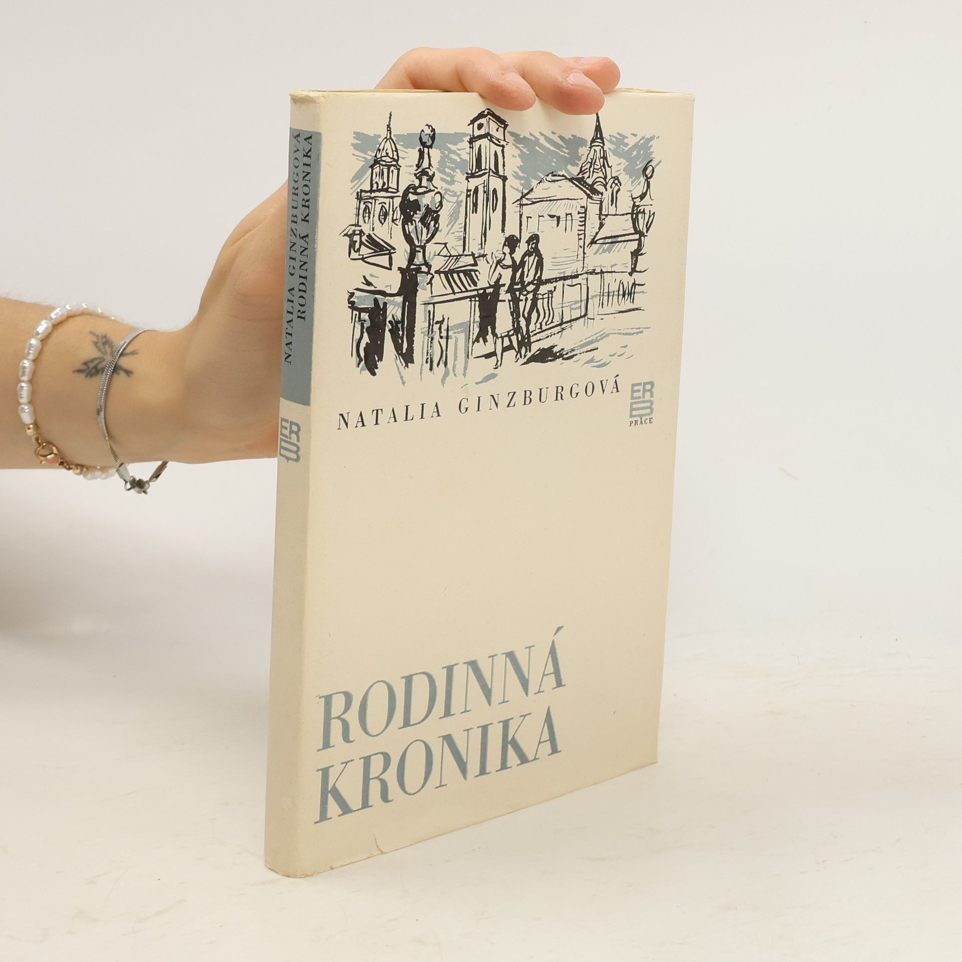 Natalia Ginzburg Rodinná kronika