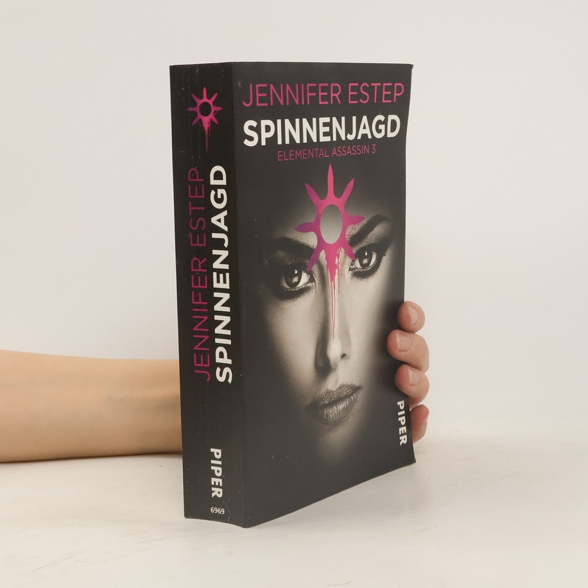 Jennifer Estep Spinnenjagd